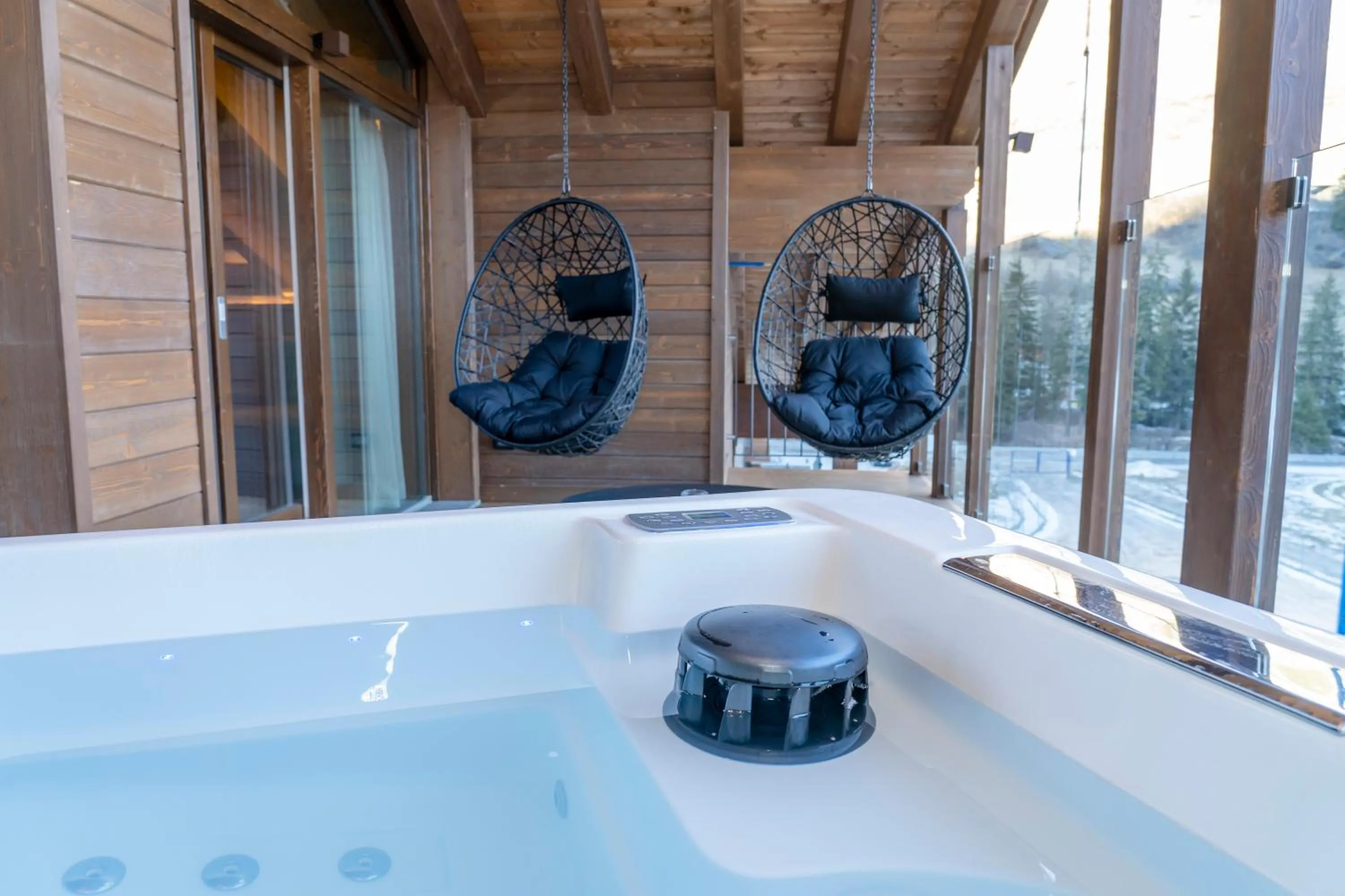 Hot Tub in Nira Mountain Resort Futura