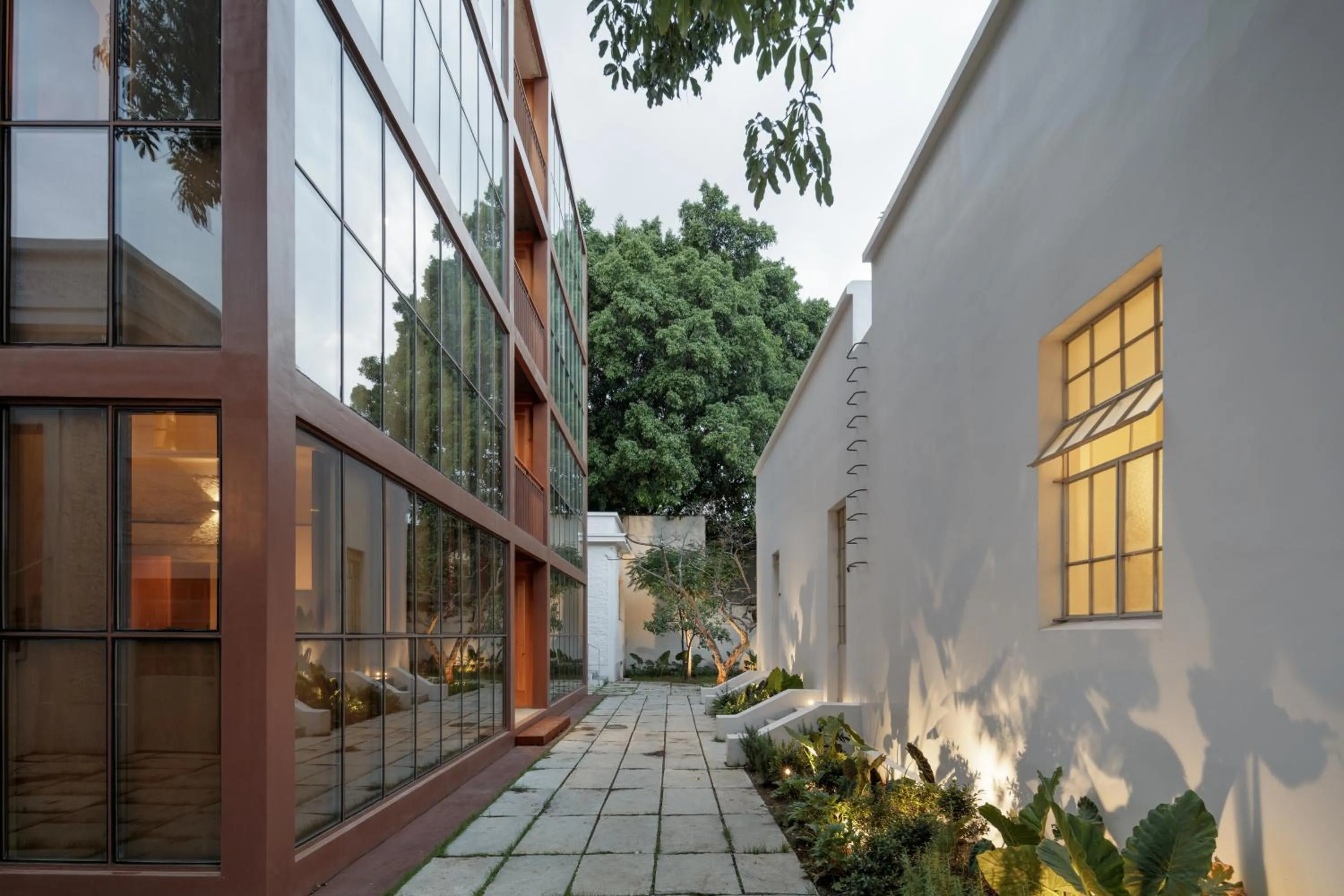 Property building in Casa Bosque Eduviges