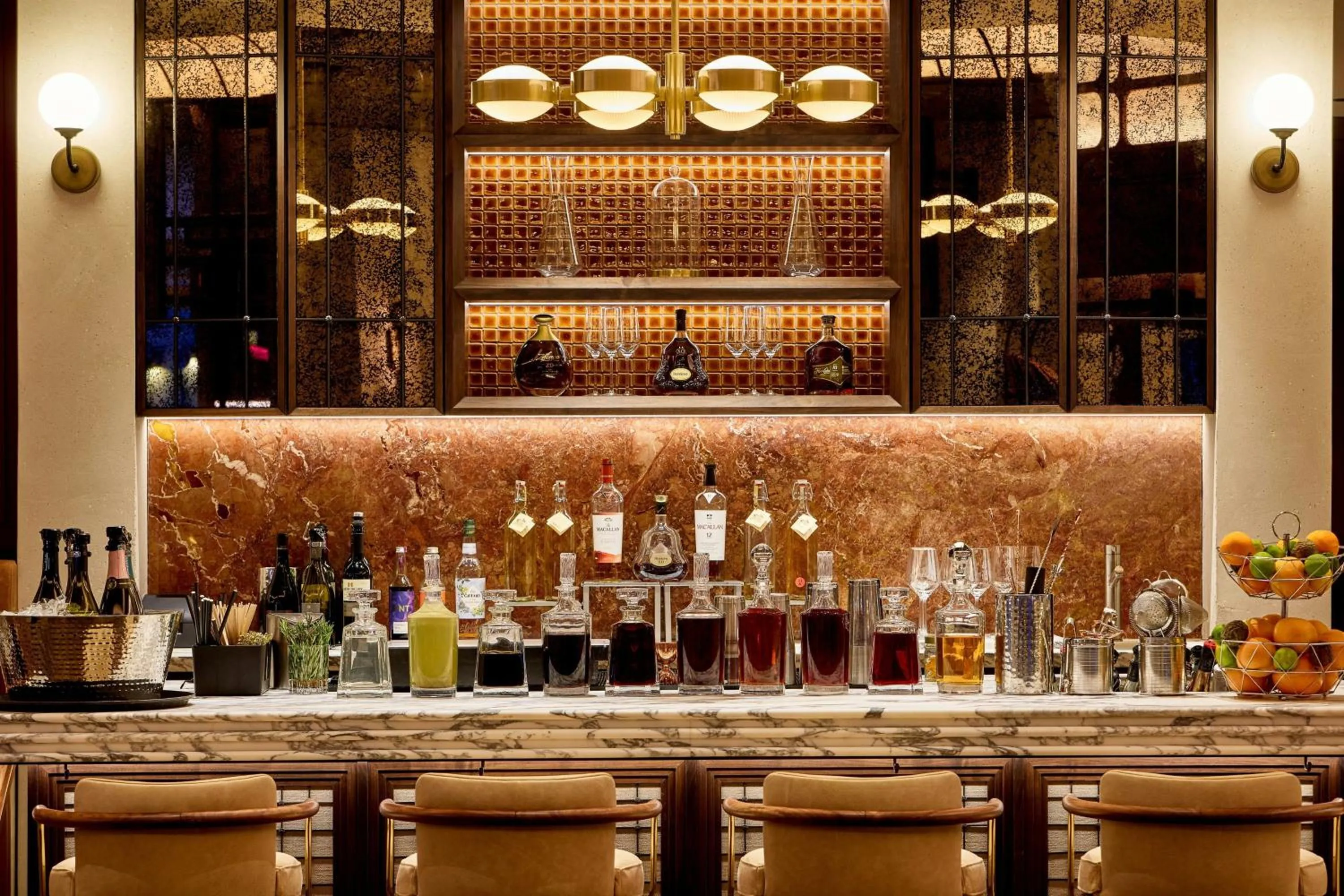 Lounge or bar in Berlin Marriott Hotel