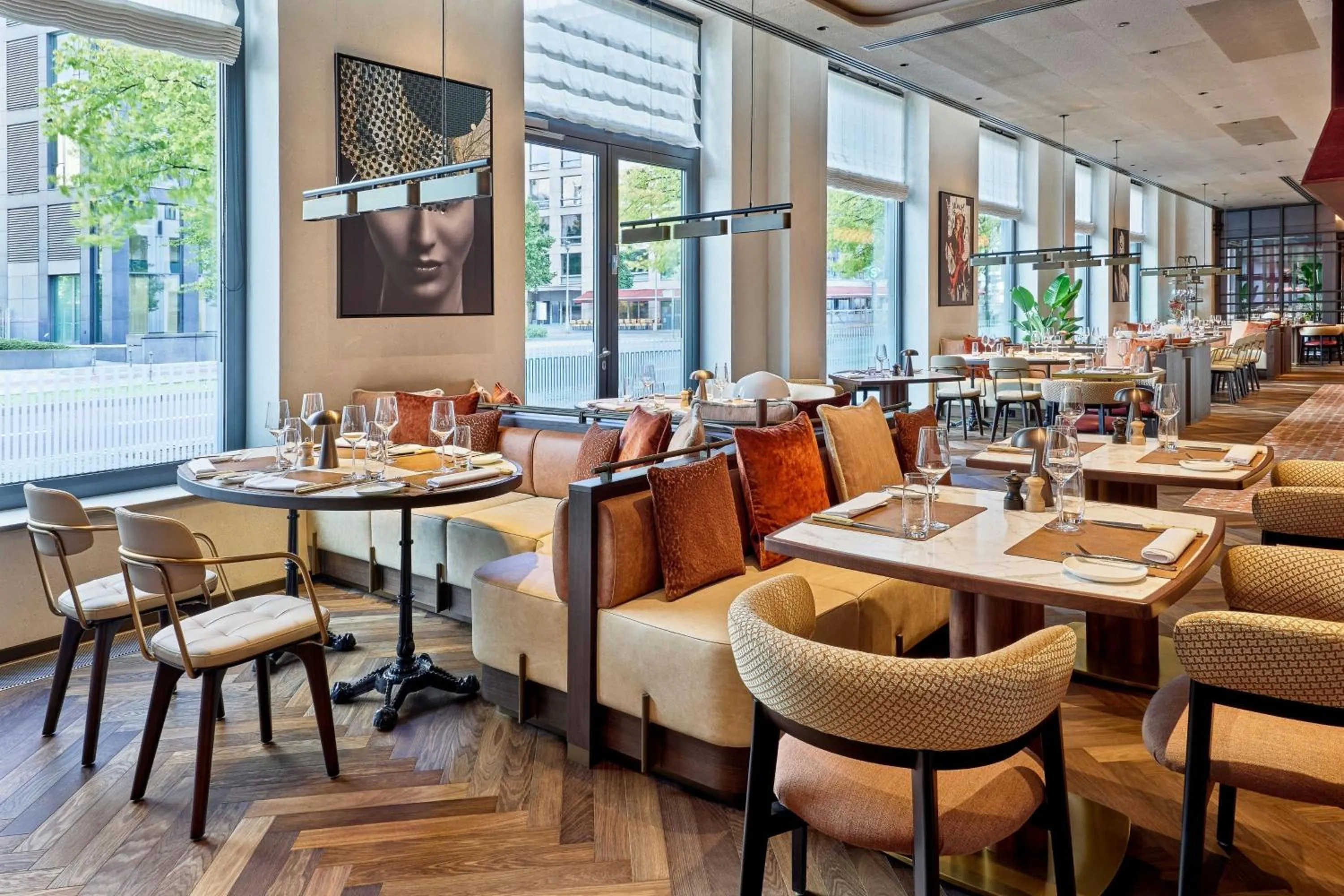 Restaurant/places to eat in Berlin Marriott Hotel