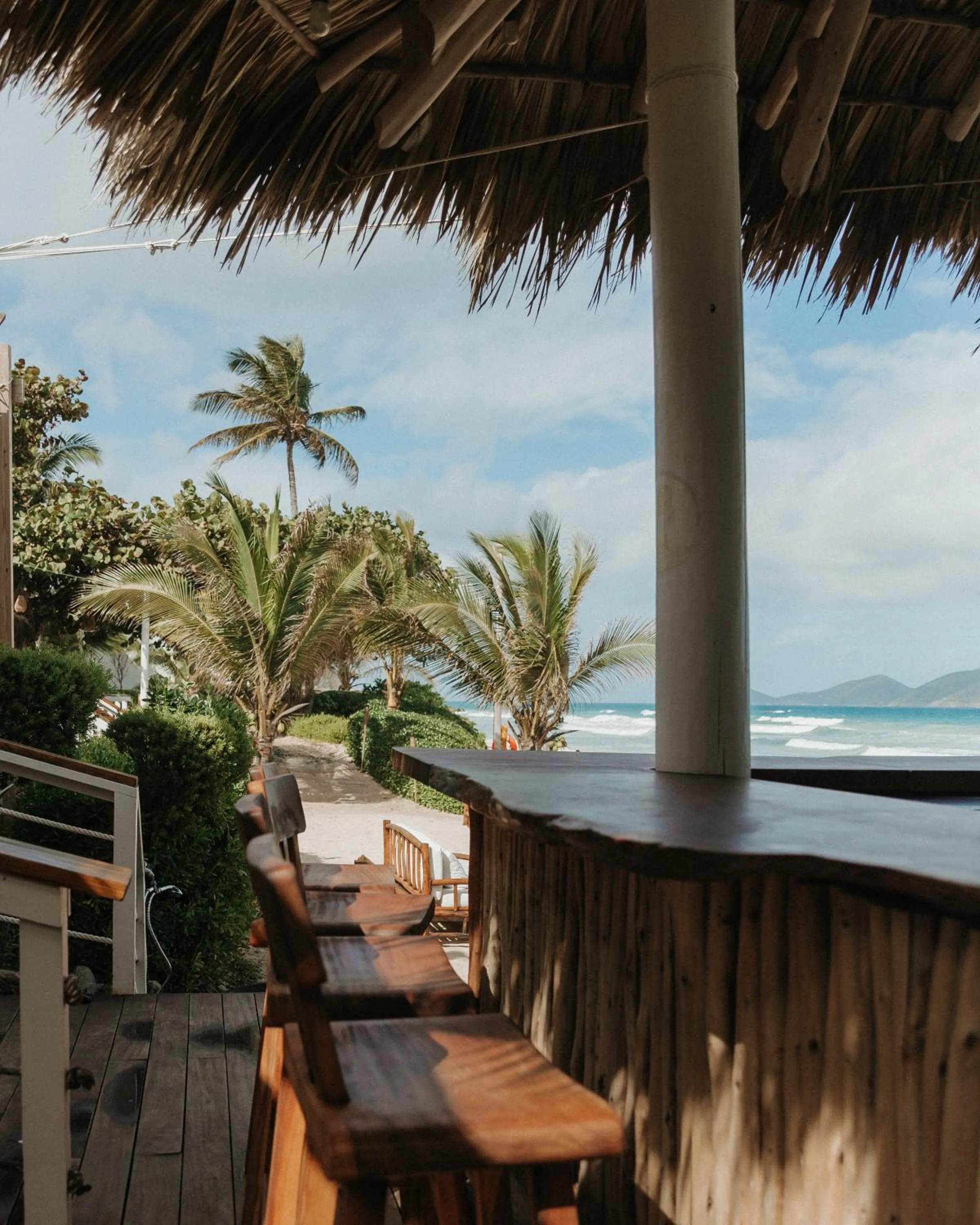 Lounge or bar in Long Bay Beach Resort