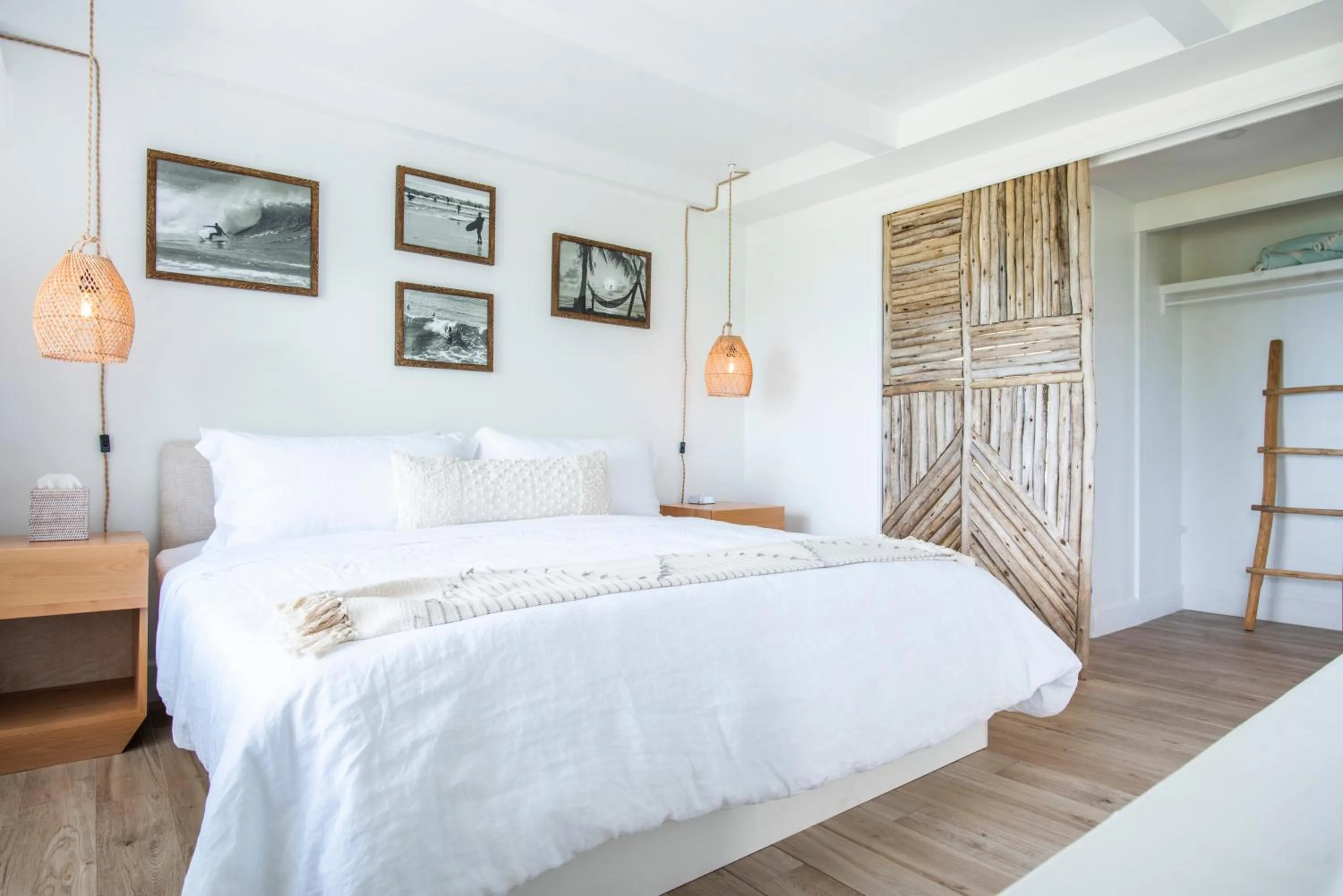 Bedroom, Bed in Long Bay Beach Resort