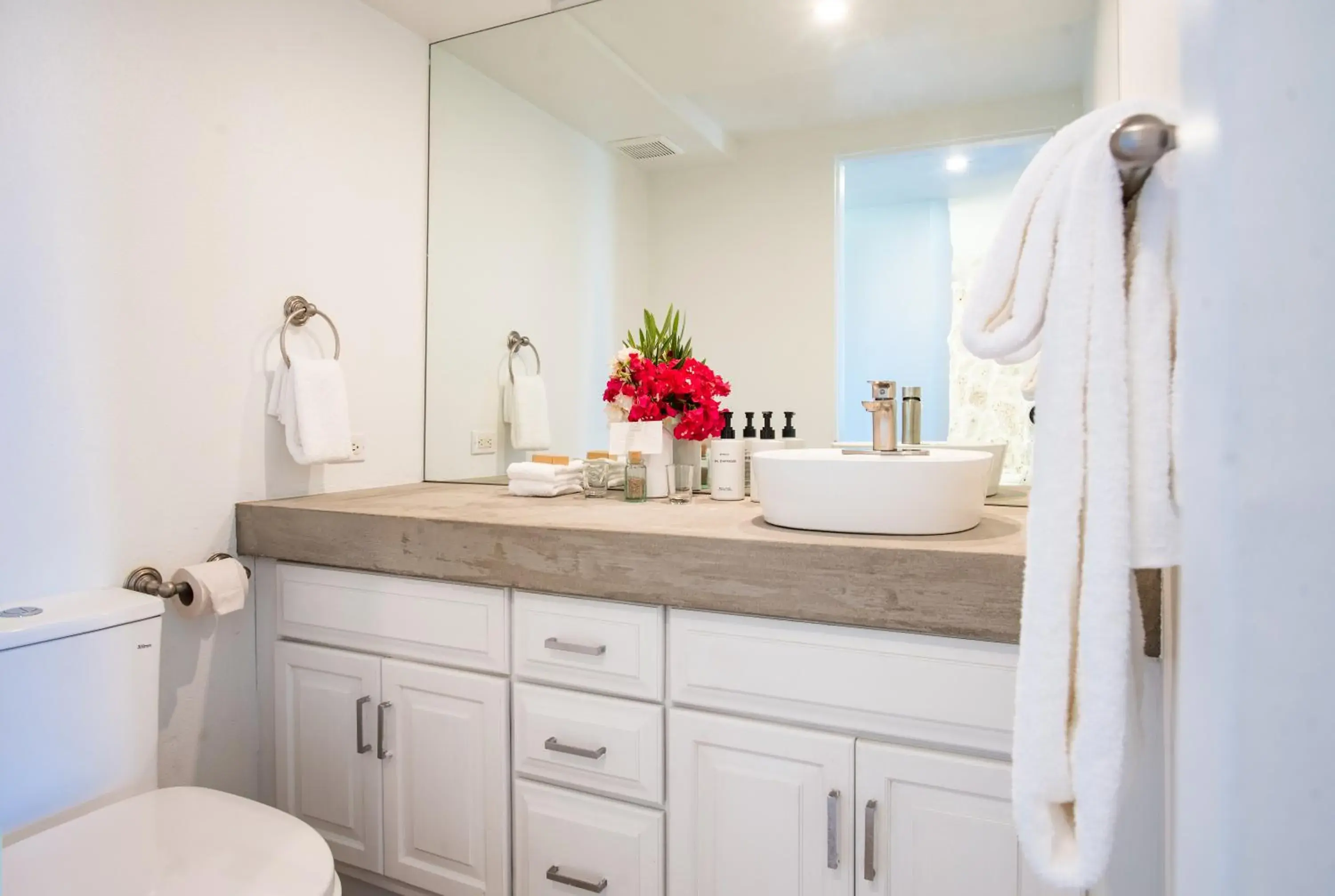 Hillside Studio in Long Bay Beach Resort Hillside Studio in Long Bay Beach Resort