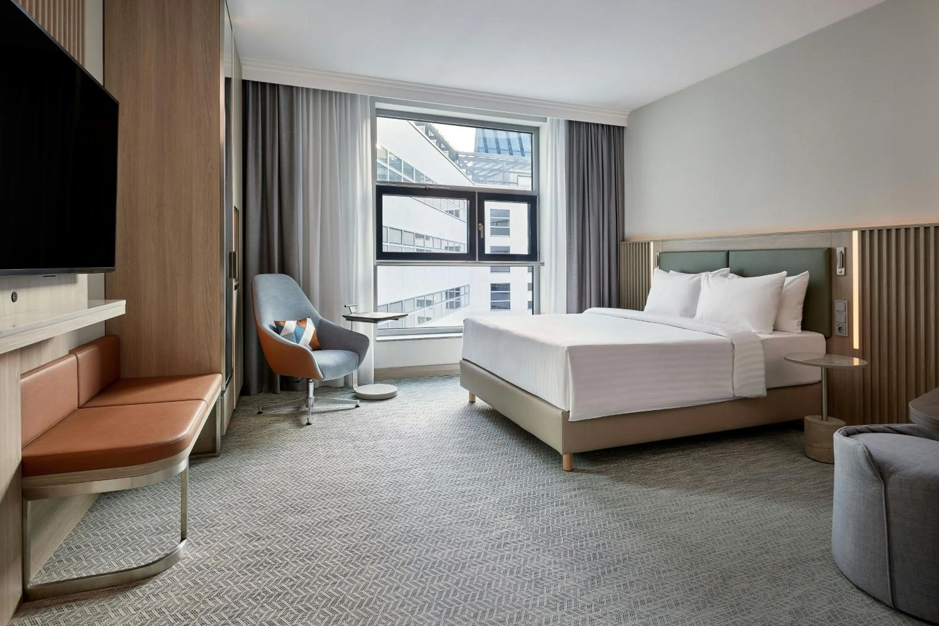 Photo of the whole room, Bed in Courtyard by Marriott Berlin City Center