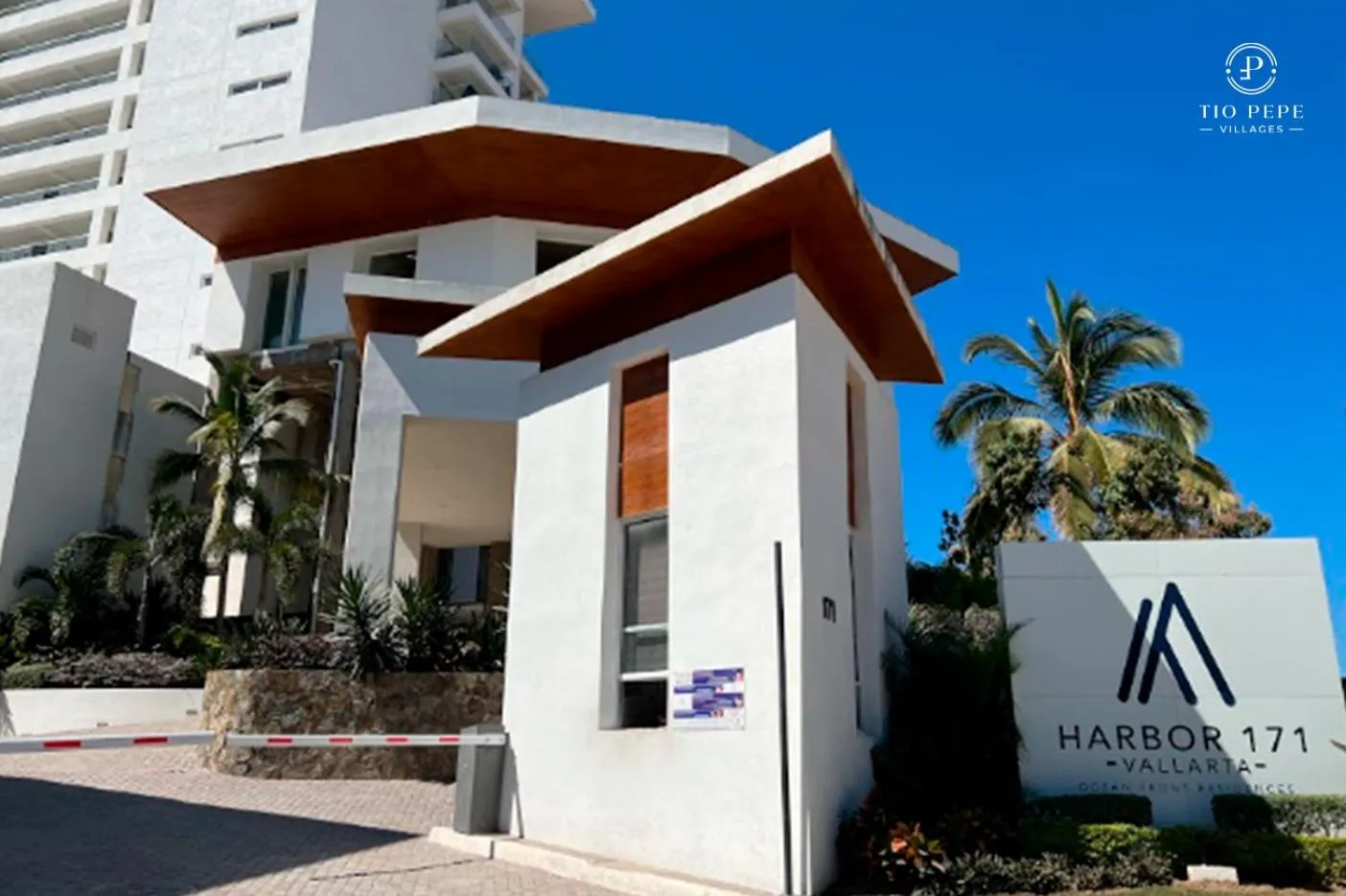 Property building in Harbor Puerto Vallarta 14003