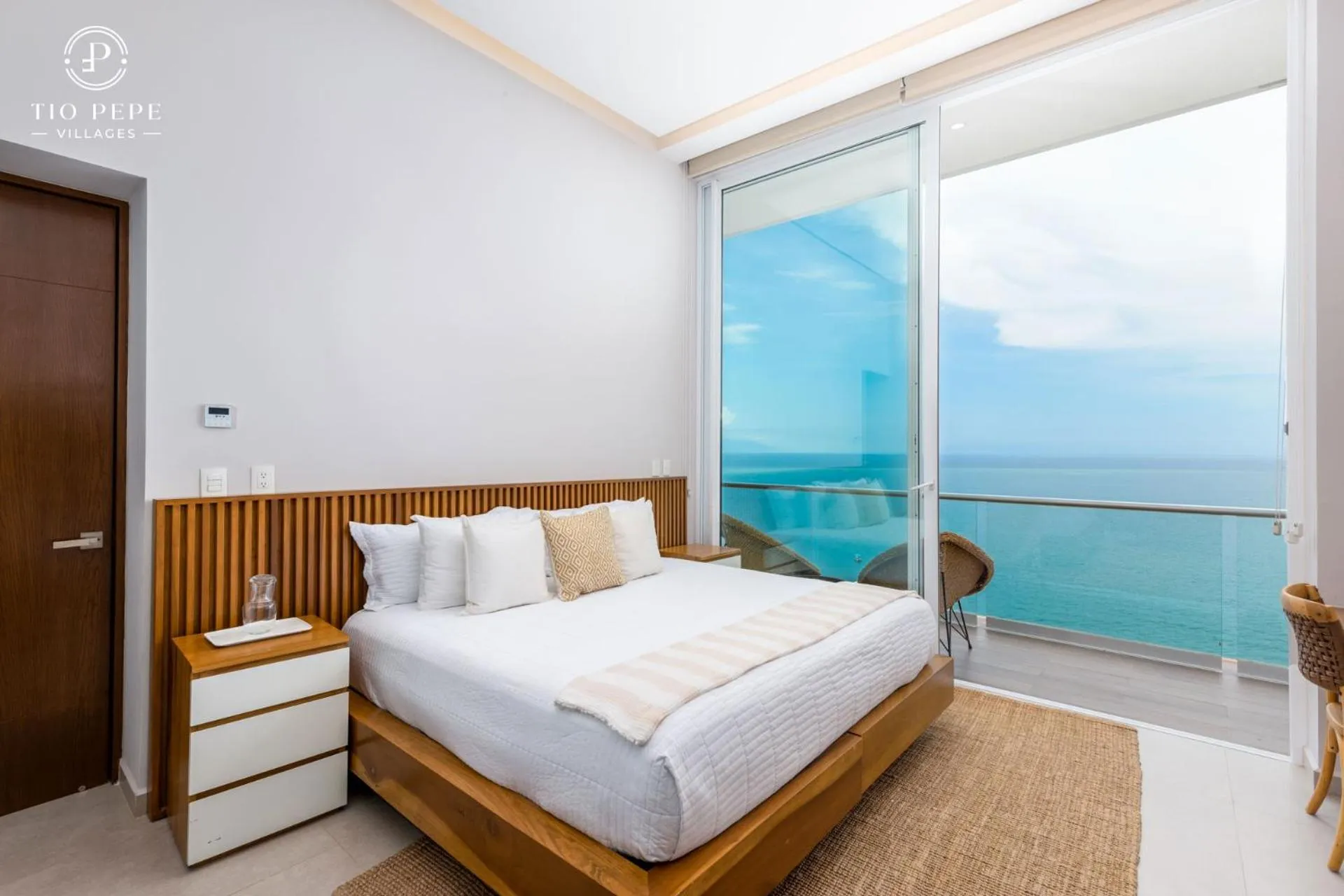 Balcony/Terrace, Bed in Harbor Puerto Vallarta 14003