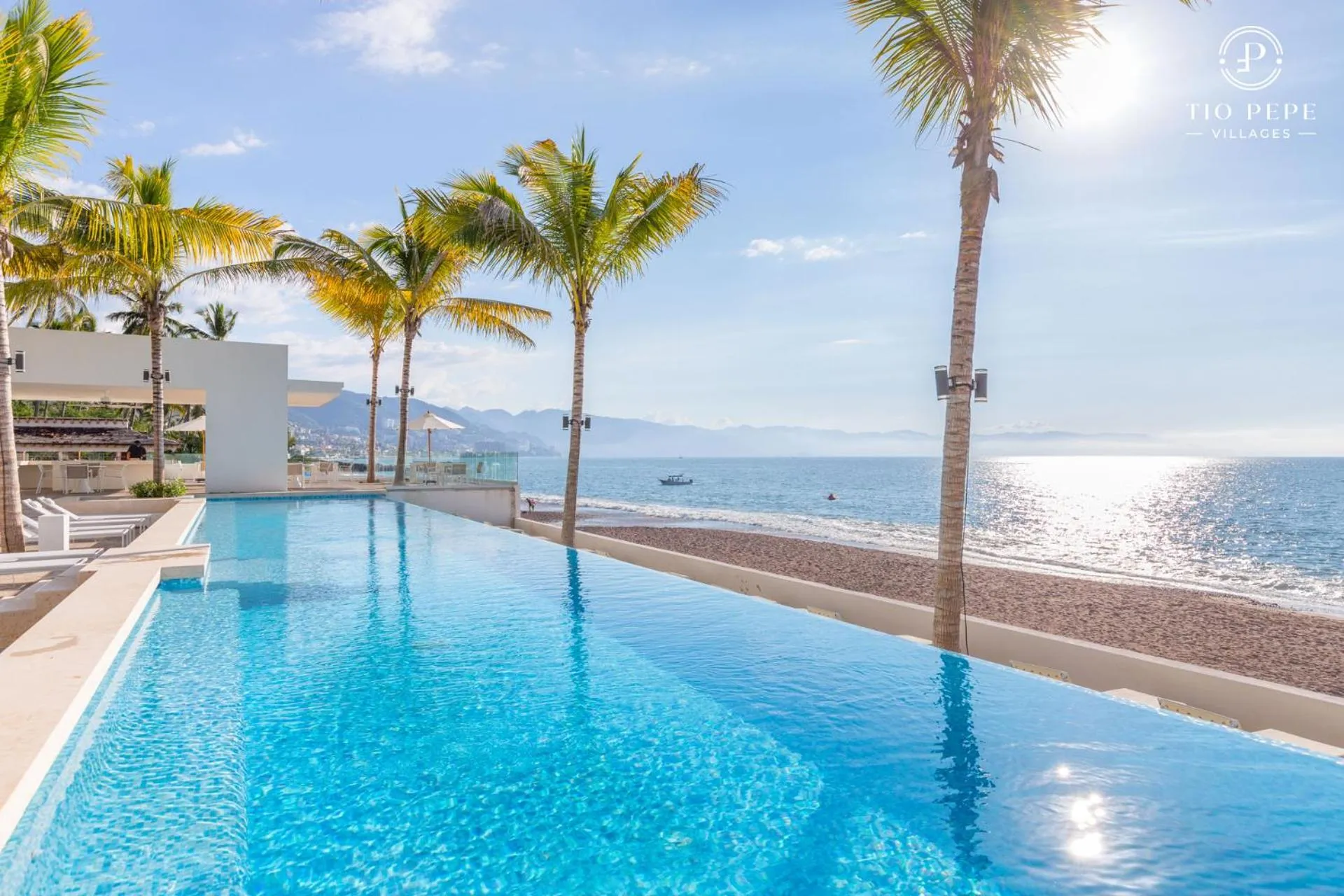 Swimming pool in Harbor Puerto Vallarta 14003