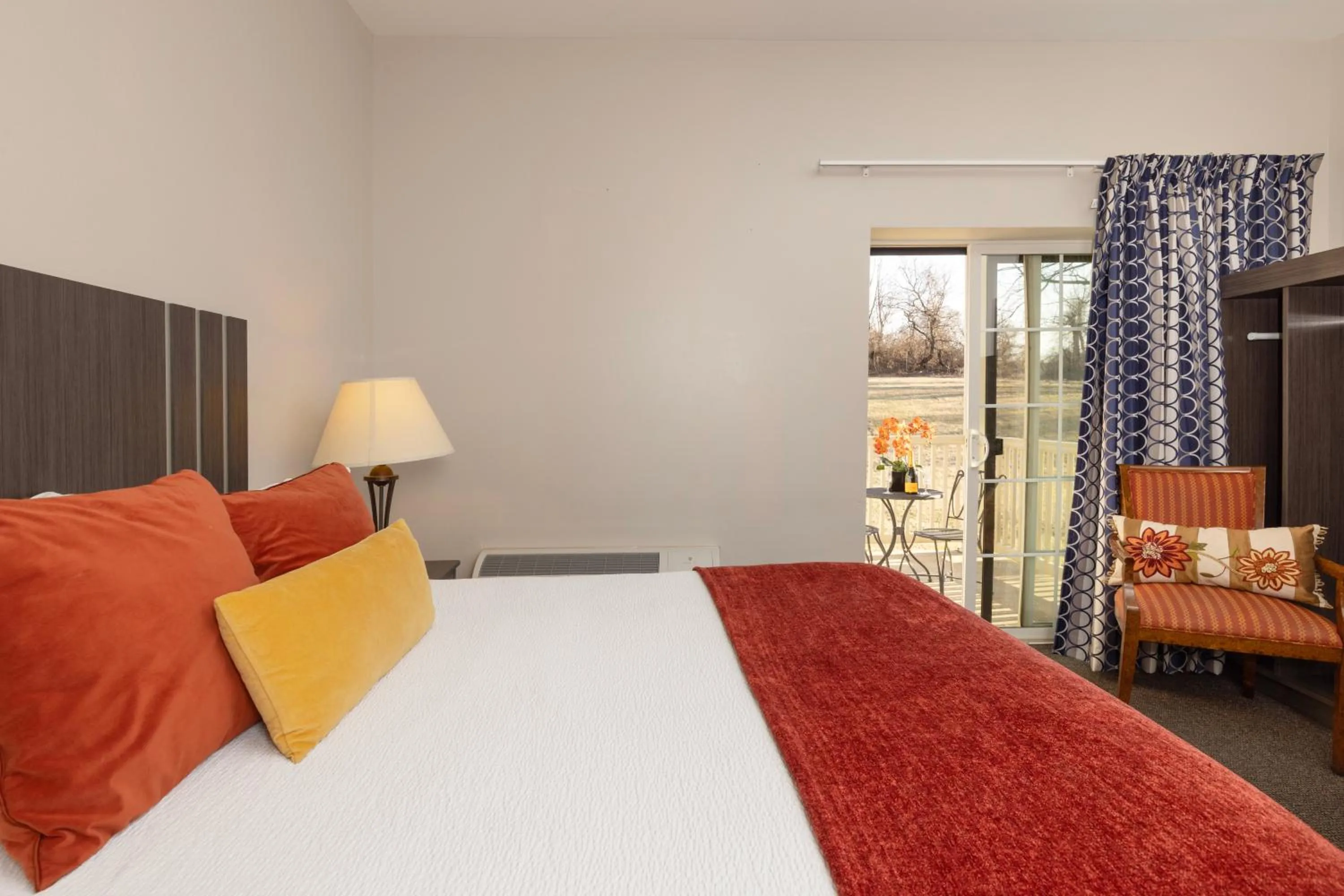 Bed in Brinton Suites