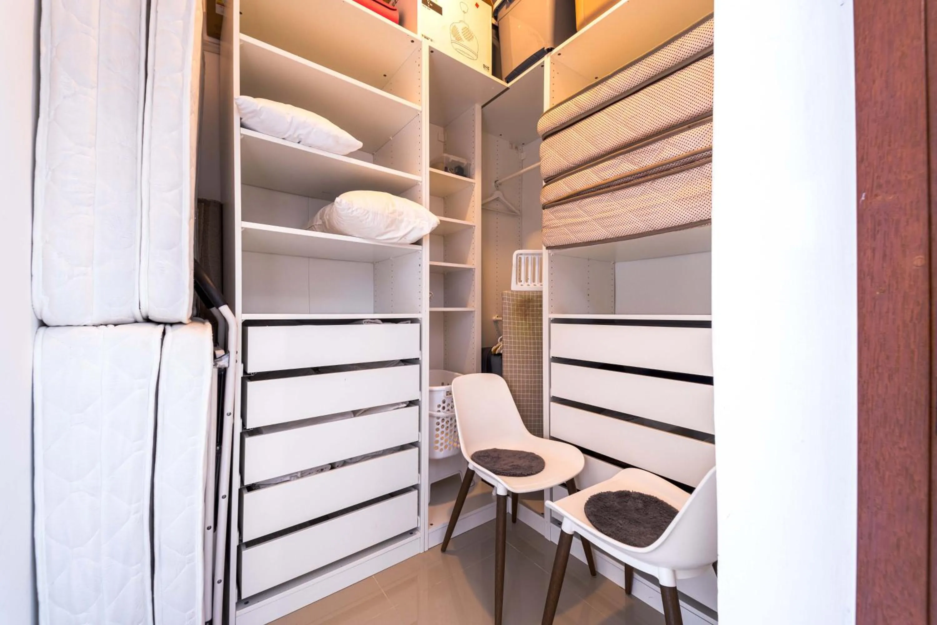 Bedroom in Harmony Villa 5 Bedroom Modern Pool Villa - KH-A7