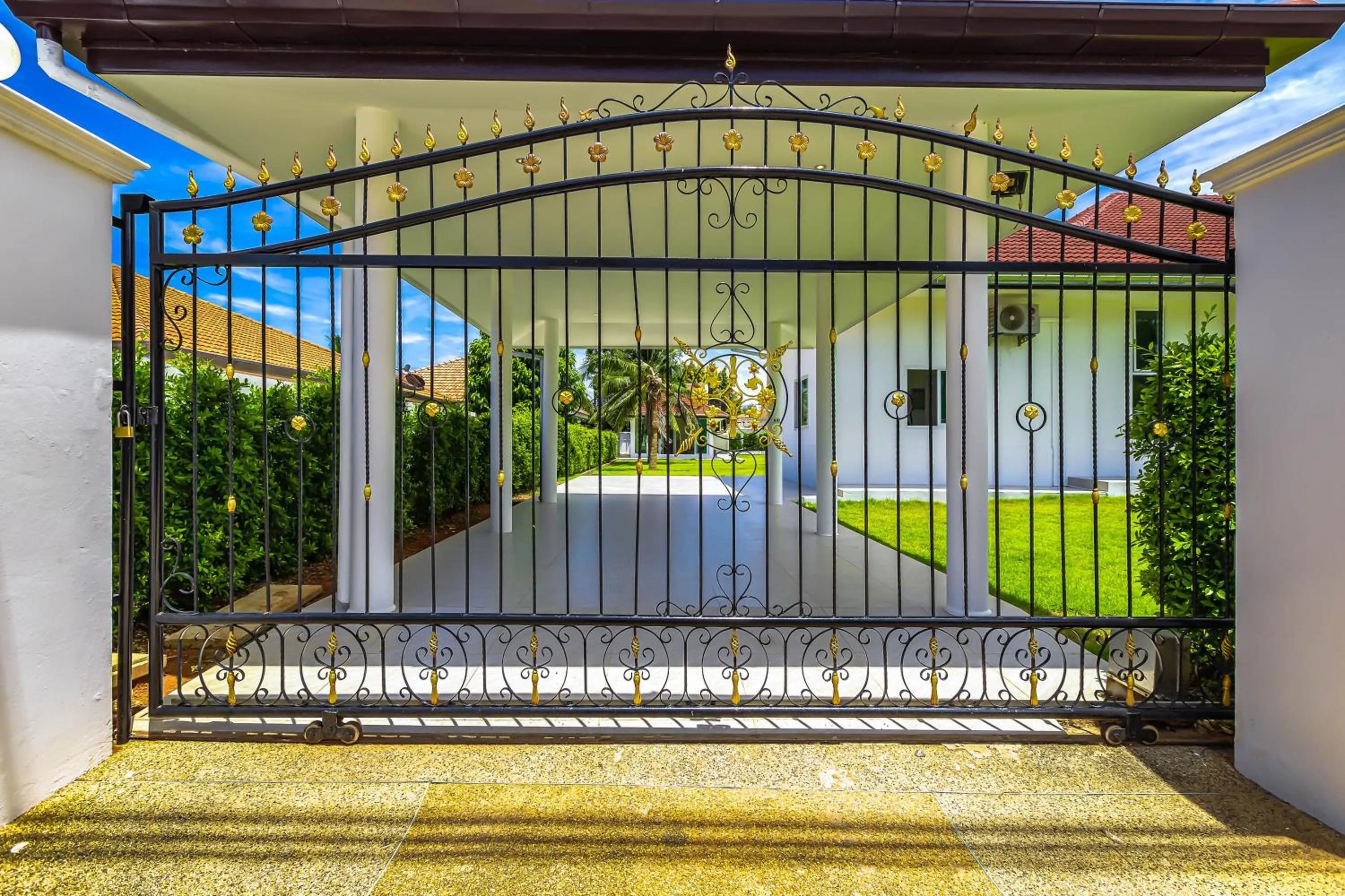 Amazing Private 6 Bedroom Pool Villa ED60