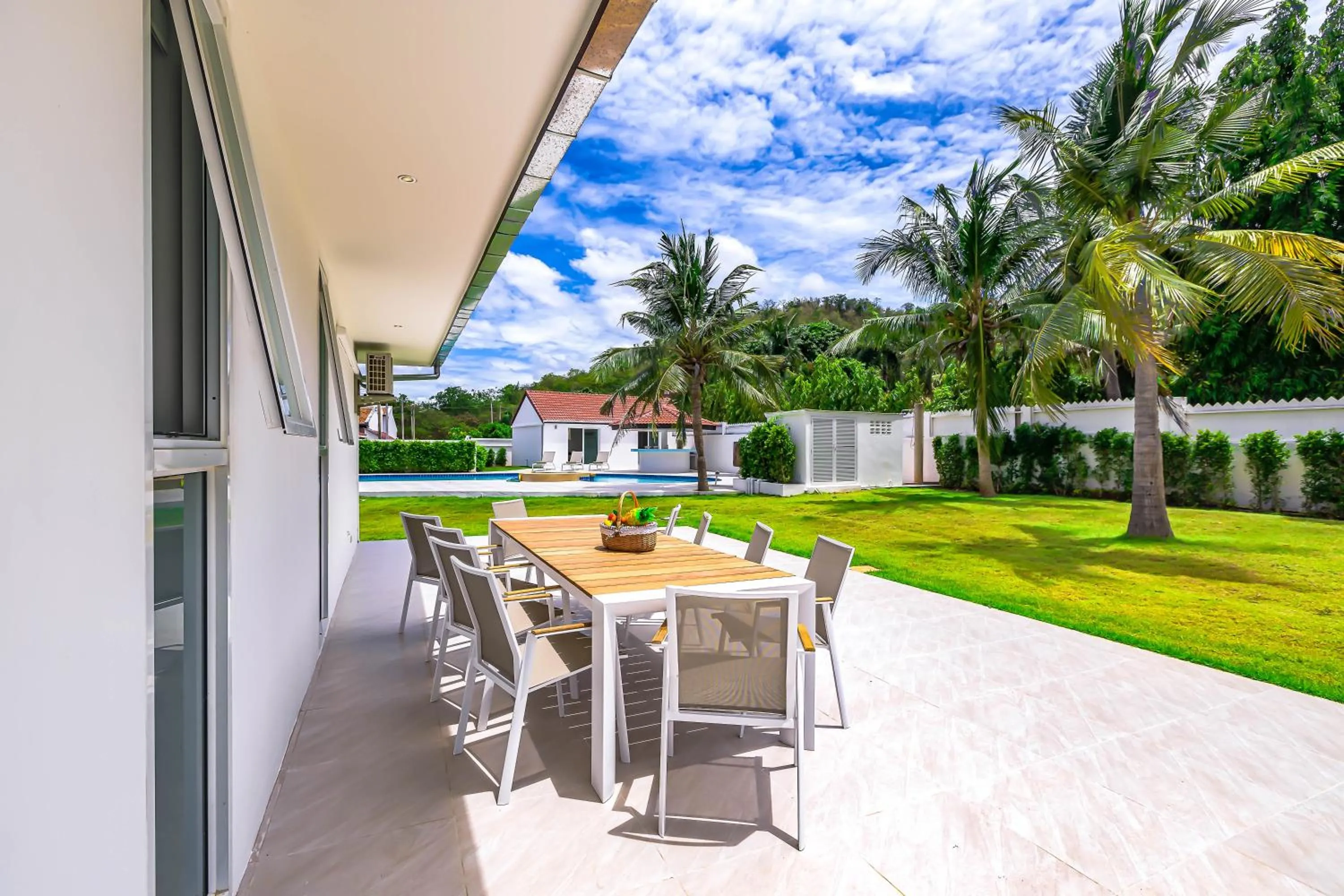 Amazing Private 6 Bedroom Pool Villa ED60