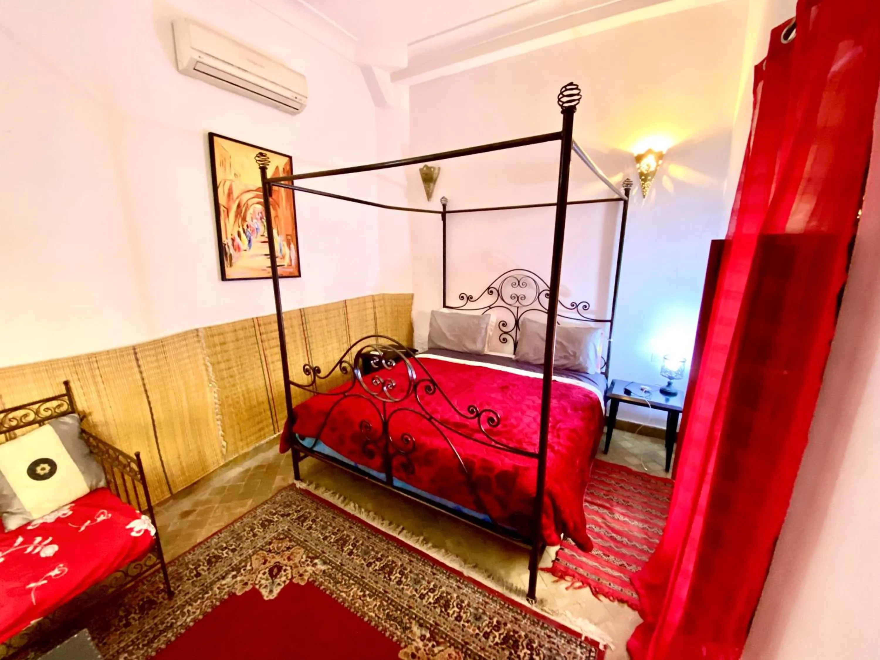 Bedroom, Bed in Riad Mandalay