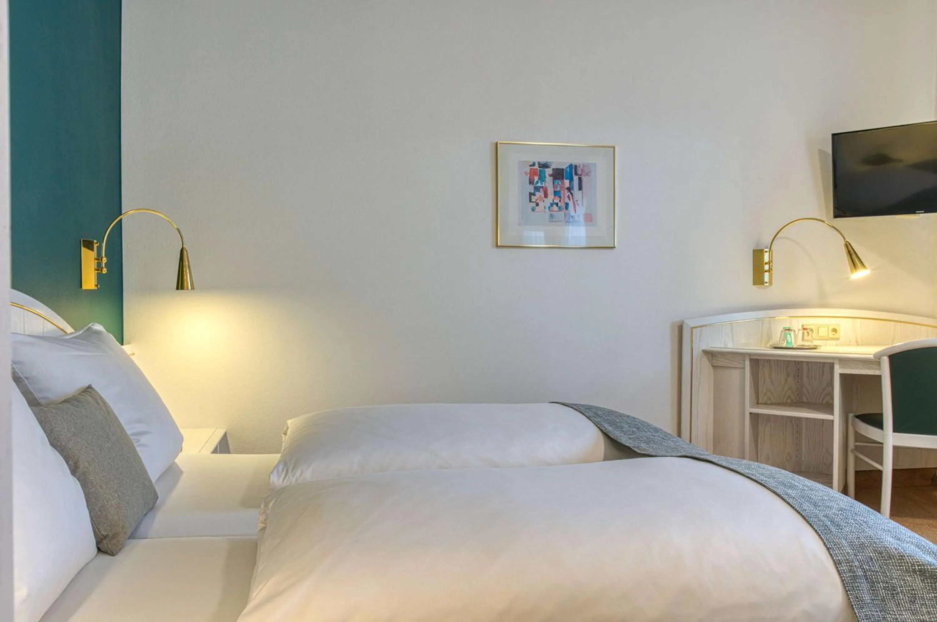 Photo of the whole room, Bed in Sautter Hotel Stuttgart City