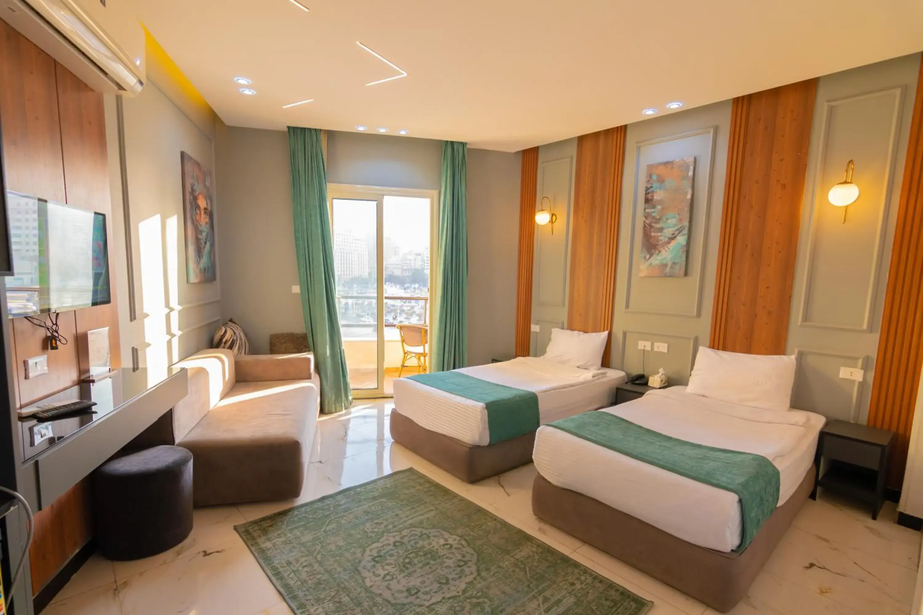 Superior Double or Twin Room with City View in Museum Plaza Superior Double or Twin Room with City View in Museum Plaza