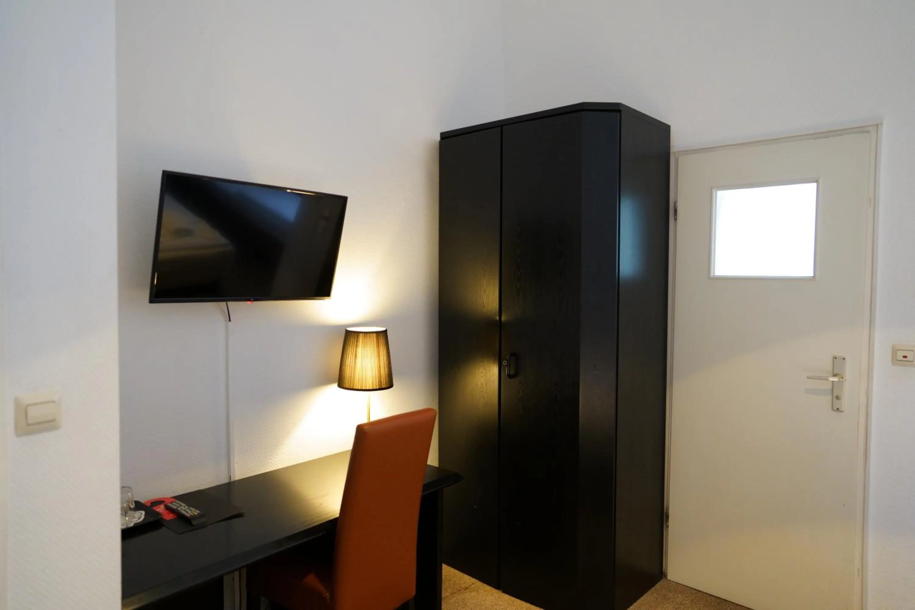 Photo of the whole room in Hotel Xantener Eck