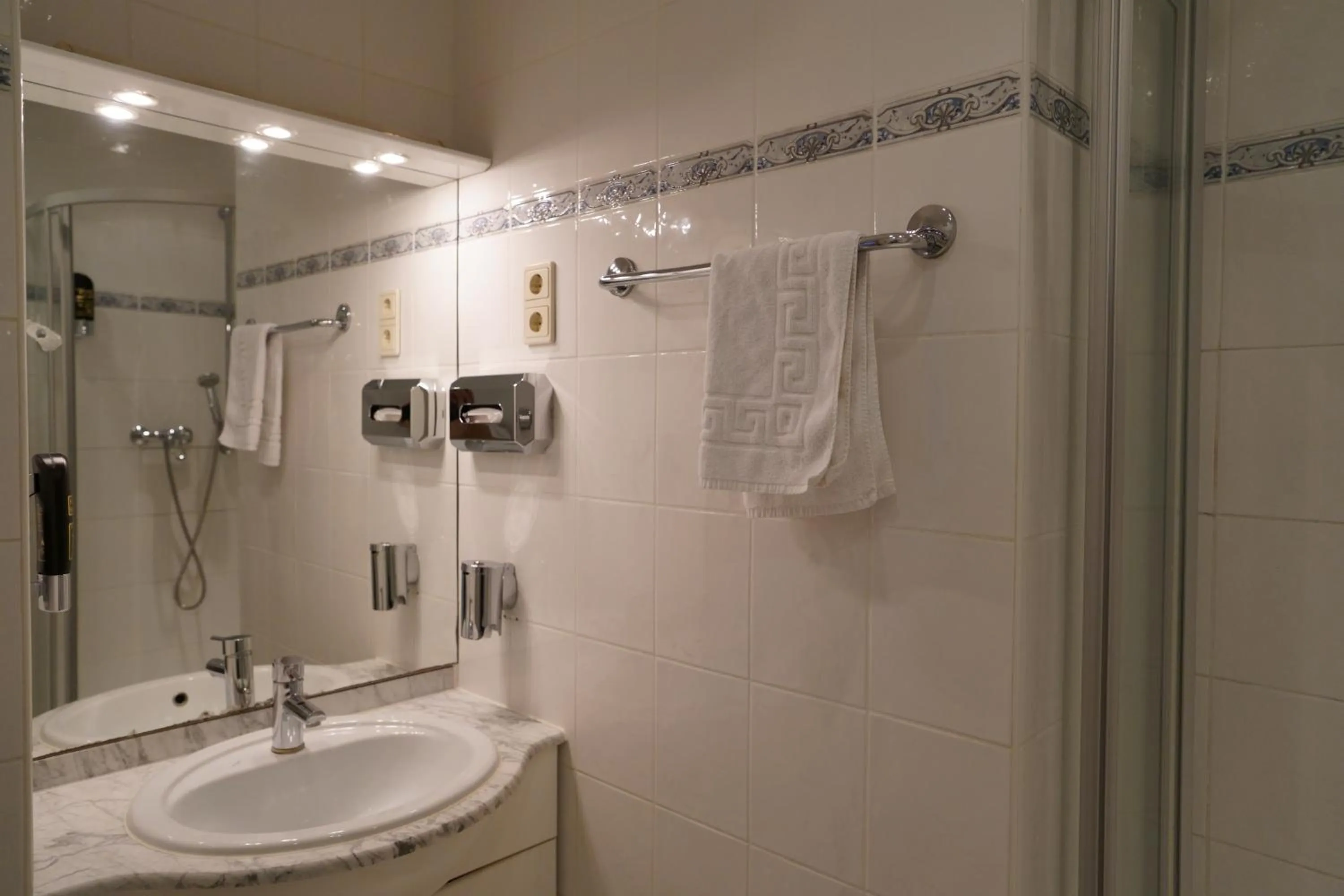 Bathroom in Hotel Xantener Eck