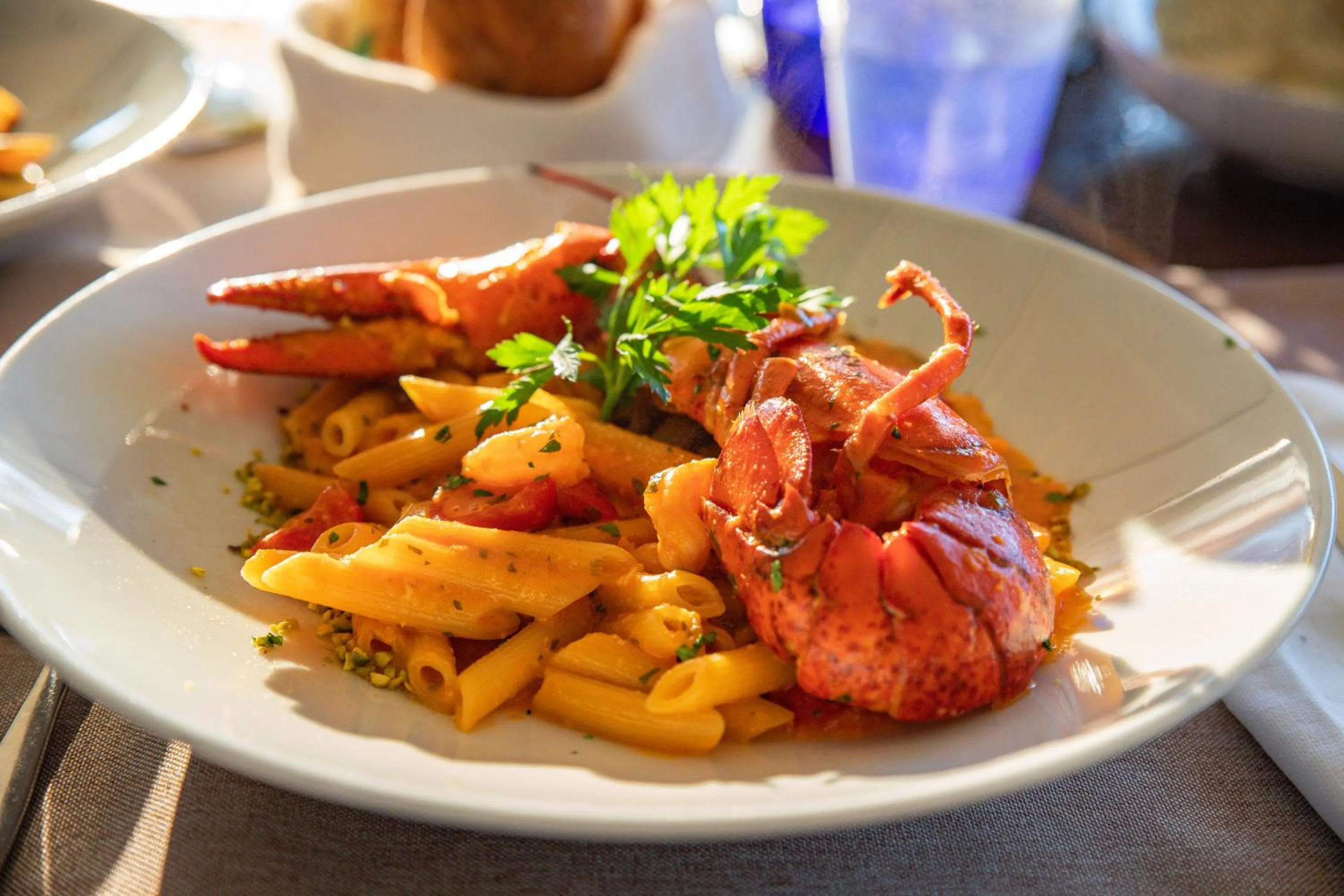 Restaurant/places to eat in Wind Hotel