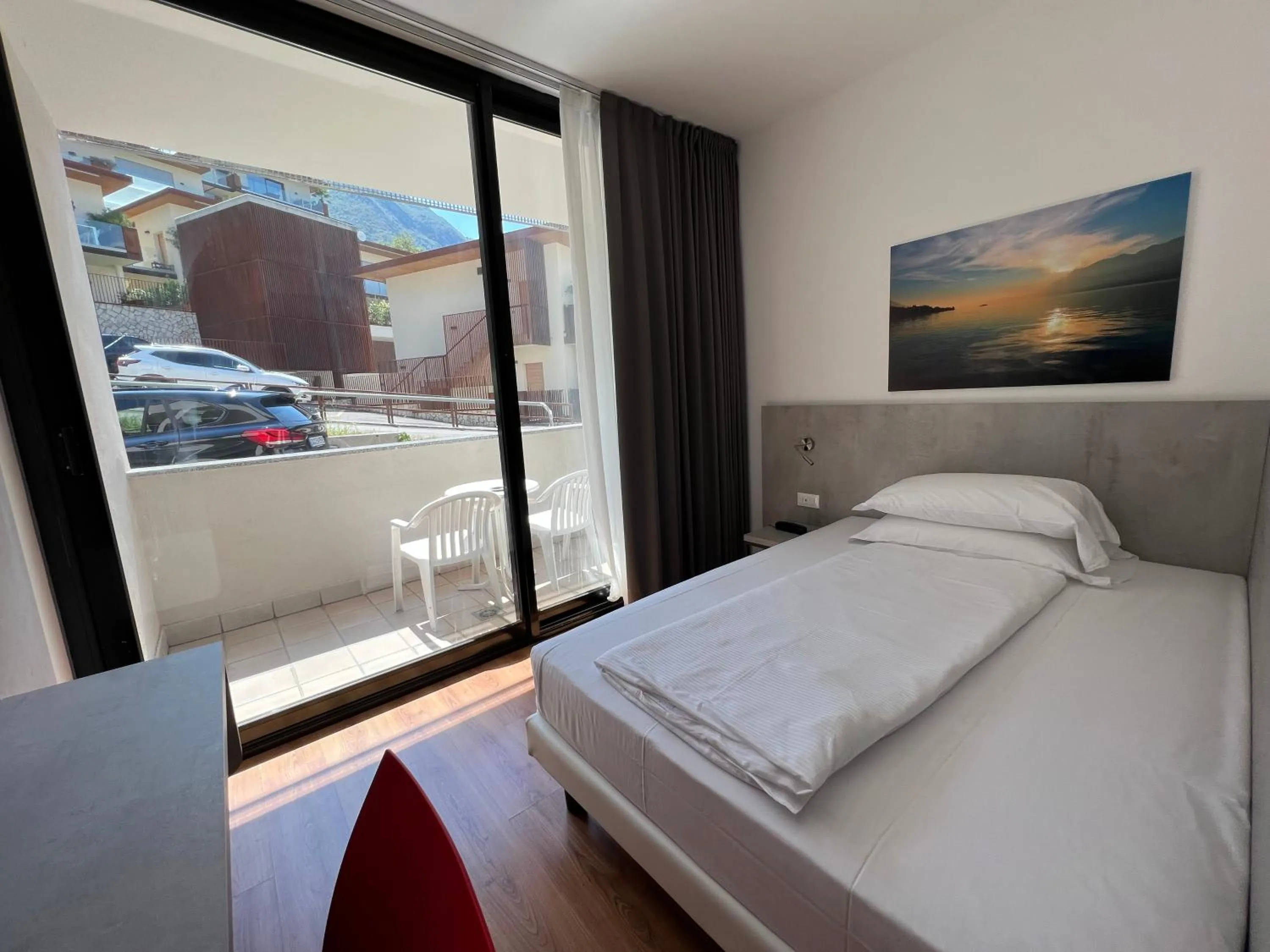 Bedroom, Bed in Wind Hotel