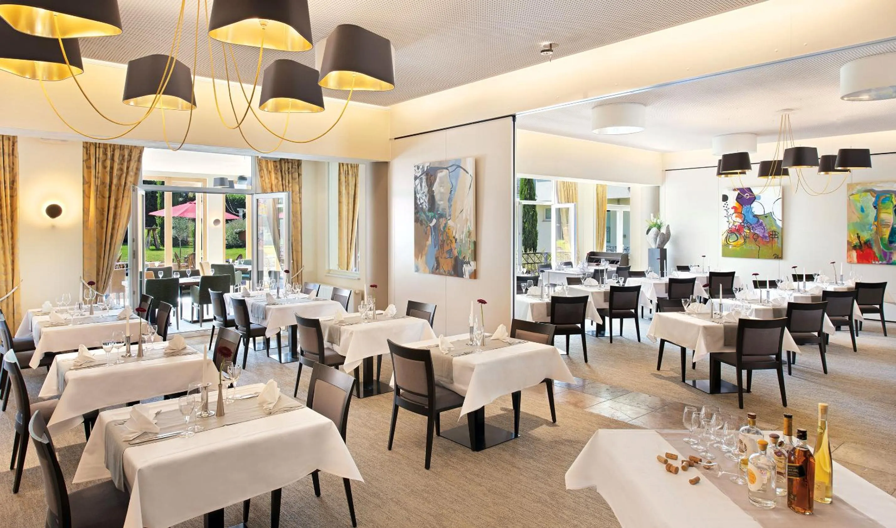 Restaurant/places to eat in Hotel Villa Medici