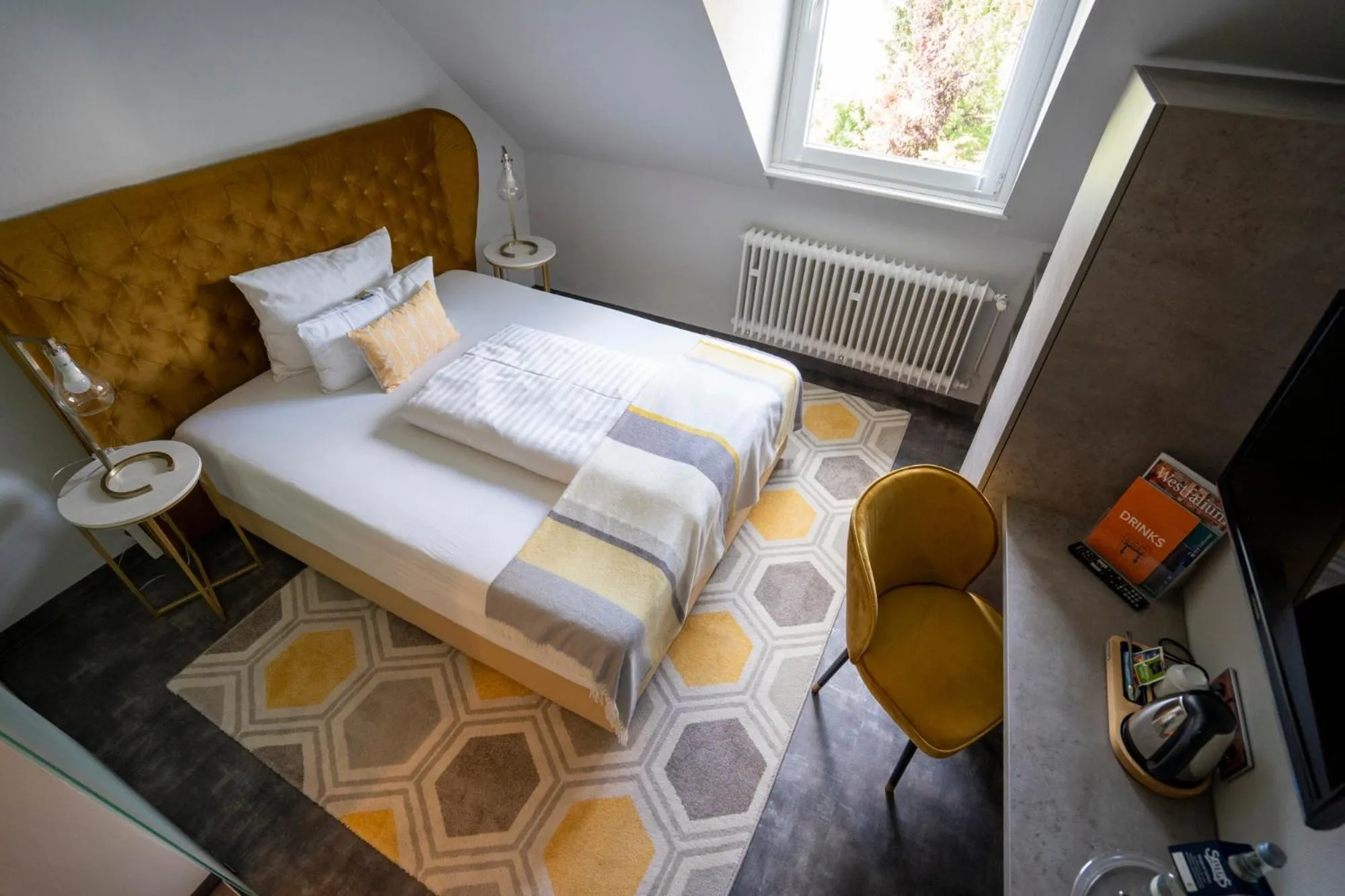 Bed in Hotel Stadt Lüdenscheid