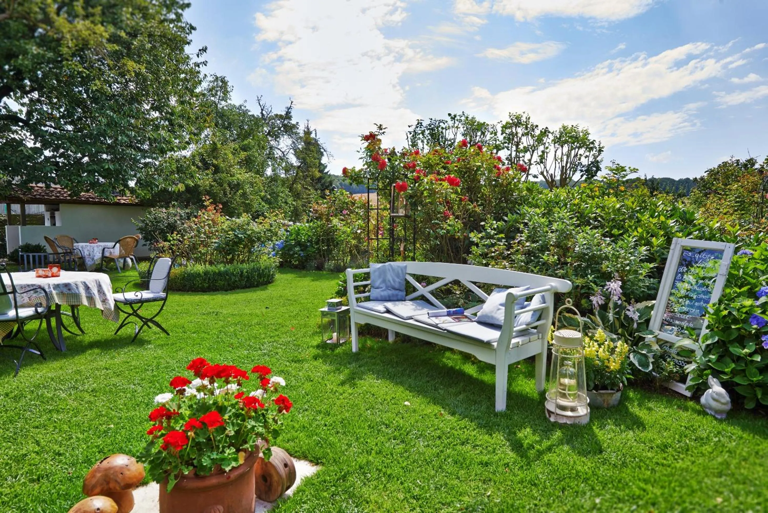 Garden in Romantik Hotel Zum Rosenhof