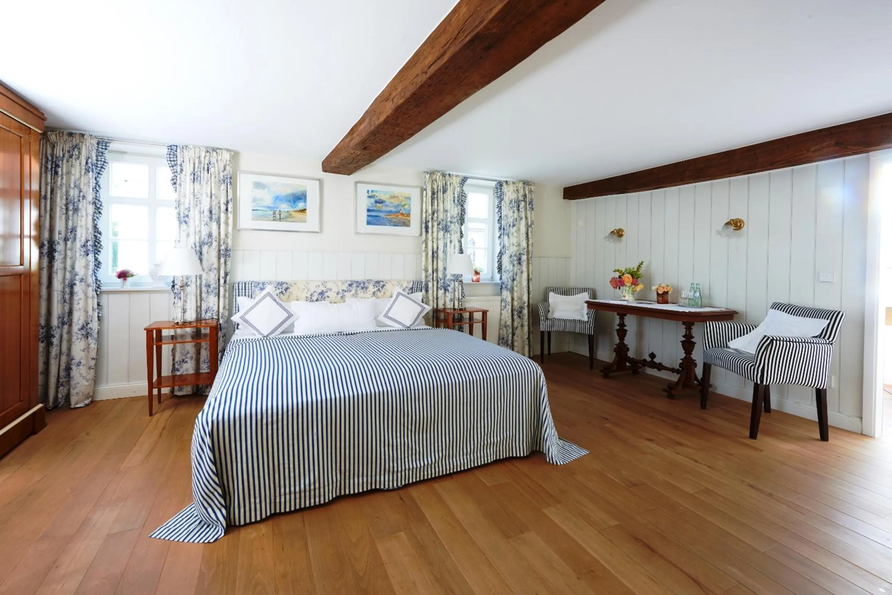 Photo of the whole room in Romantik Hotel Zum Rosenhof