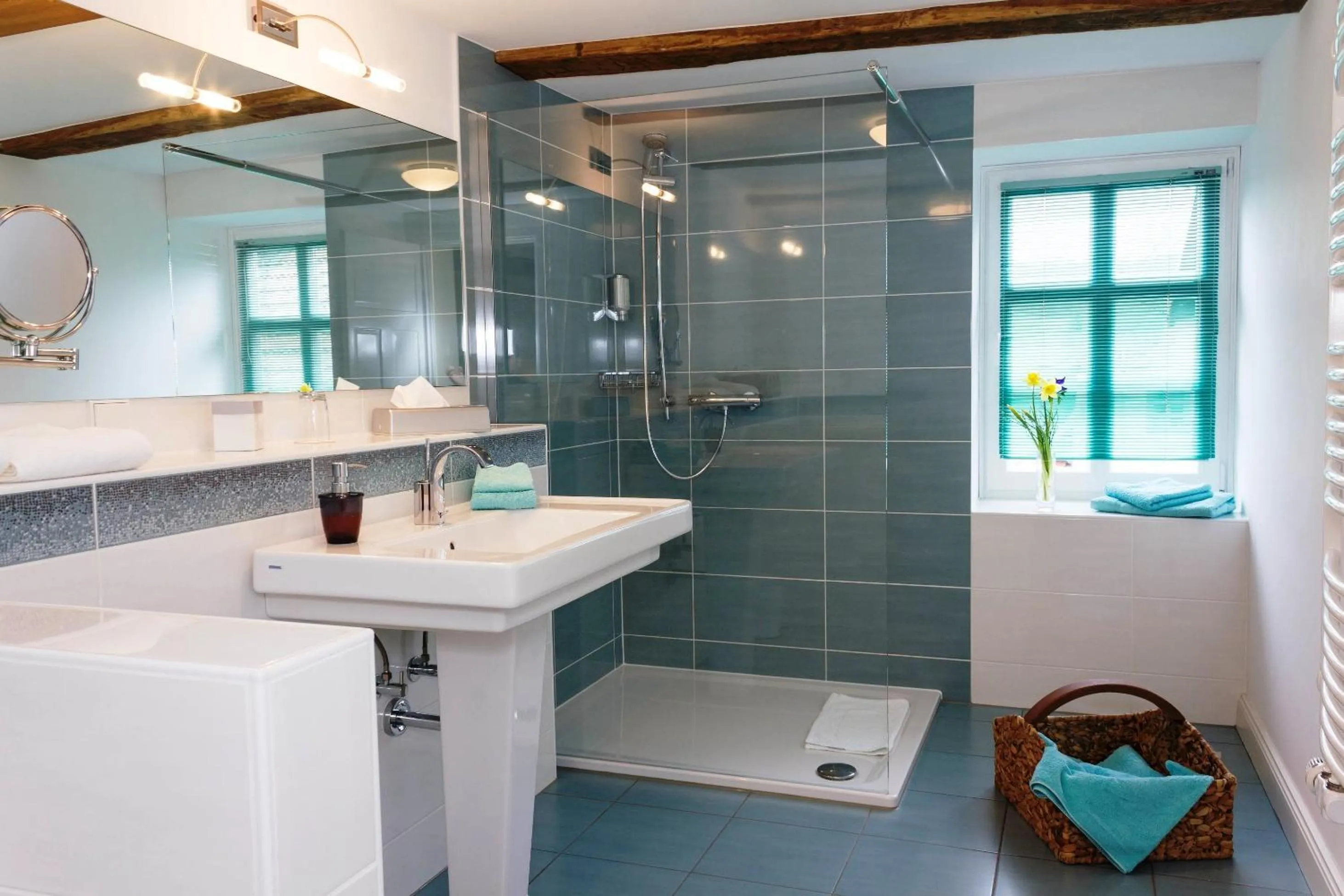 Bathroom in Romantik Hotel Zum Rosenhof