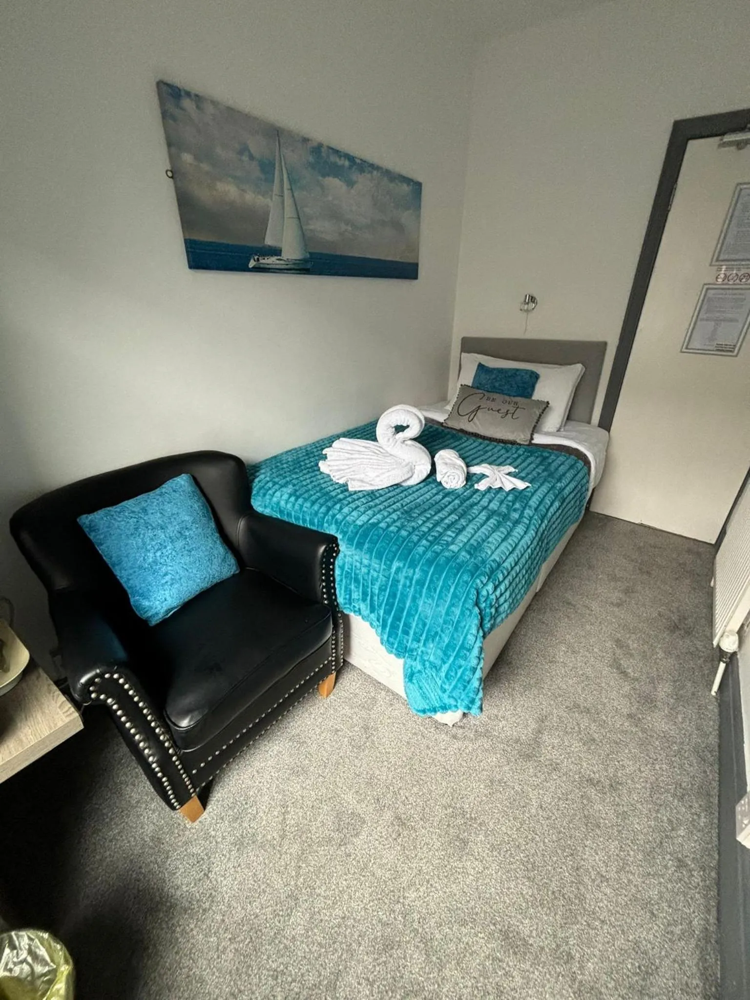 Bedroom, Bed in Kings Boutique Hotel