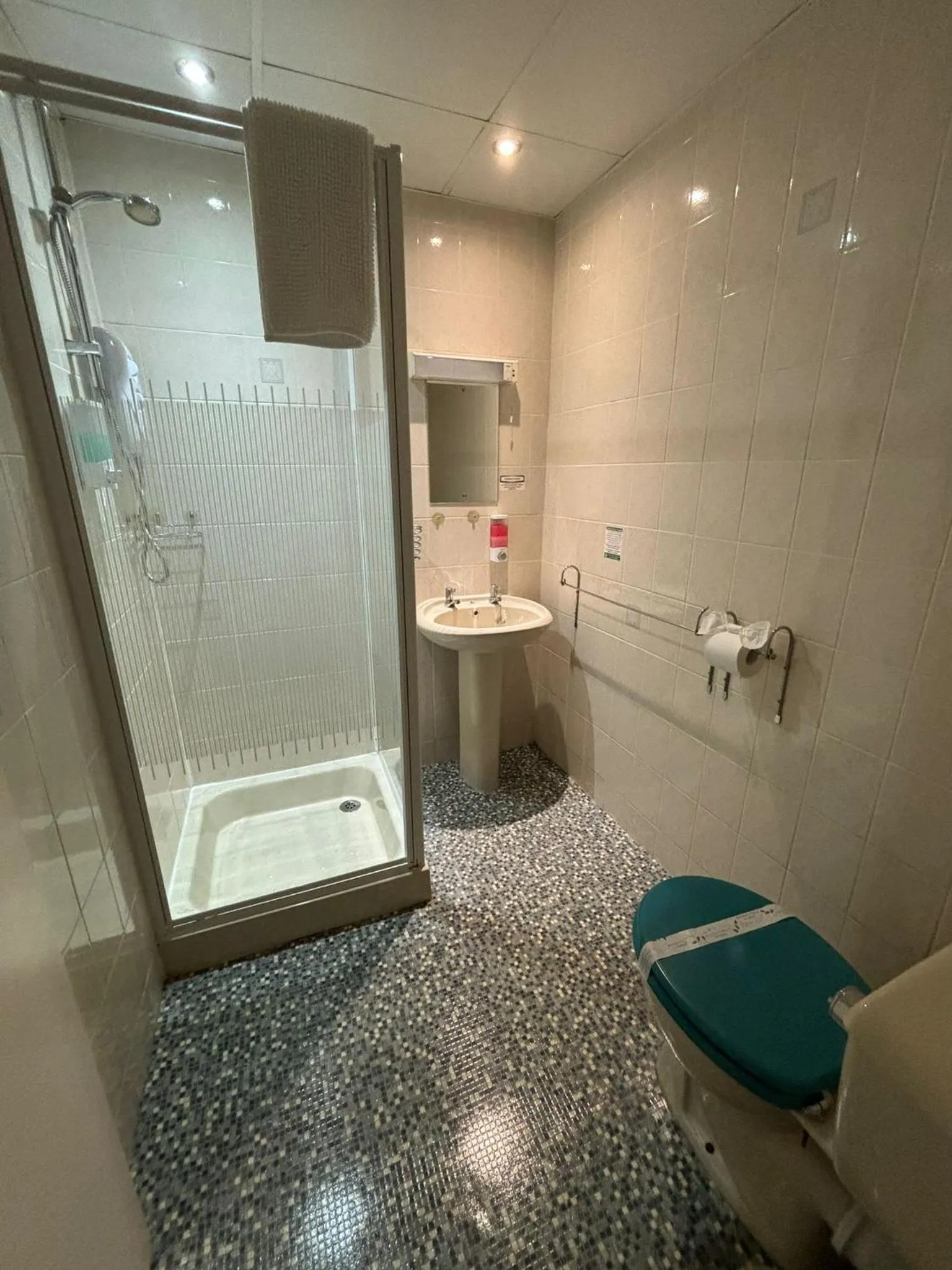 Bathroom in Kings Boutique Hotel