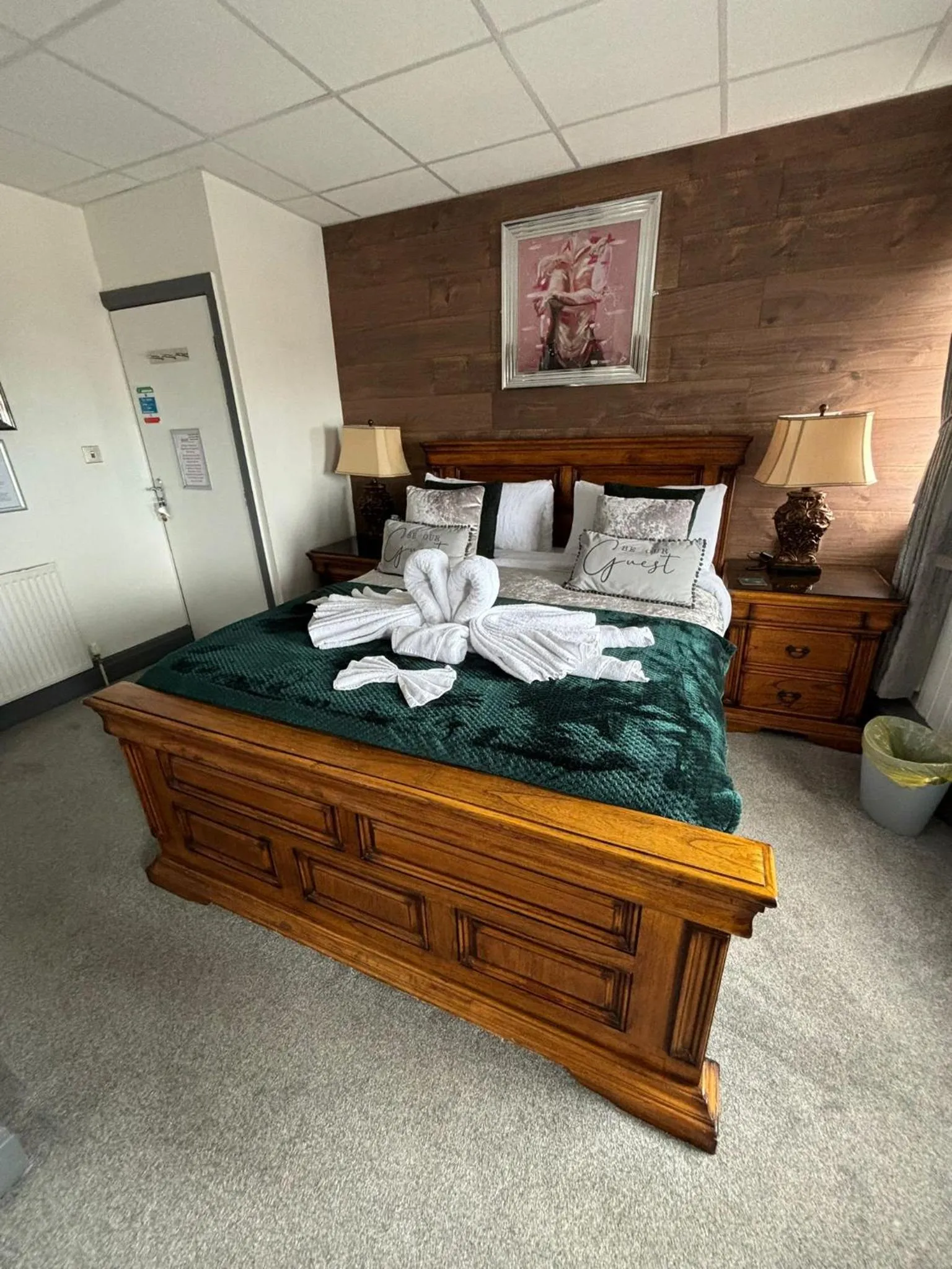 Bedroom, Bed in Kings Boutique Hotel