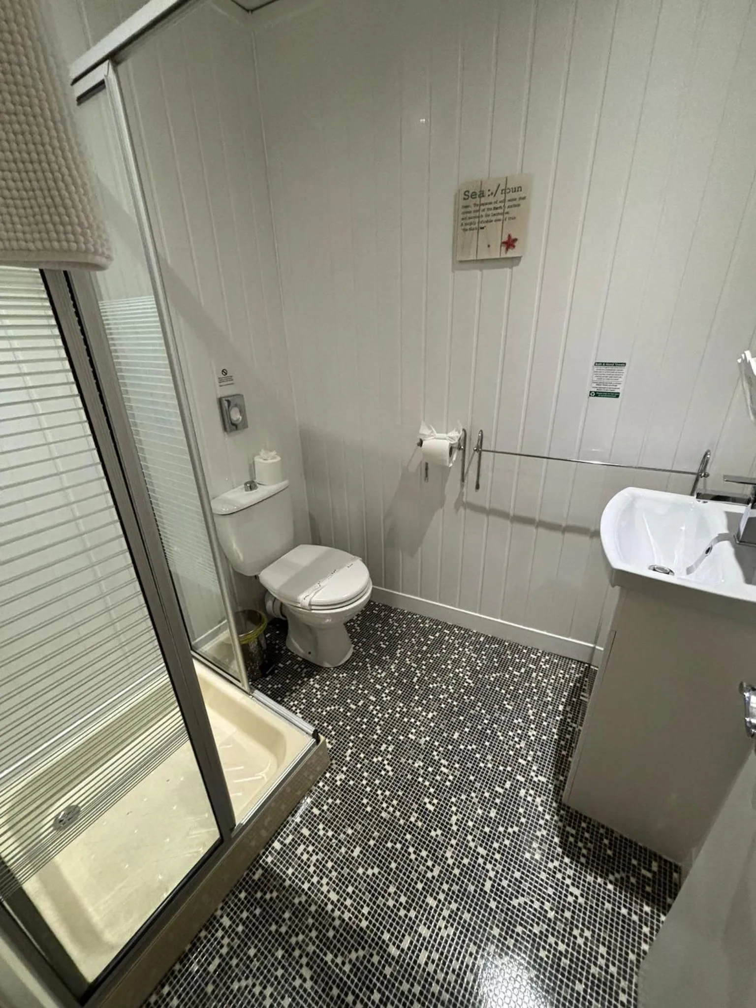 Bathroom in Kings Boutique Hotel