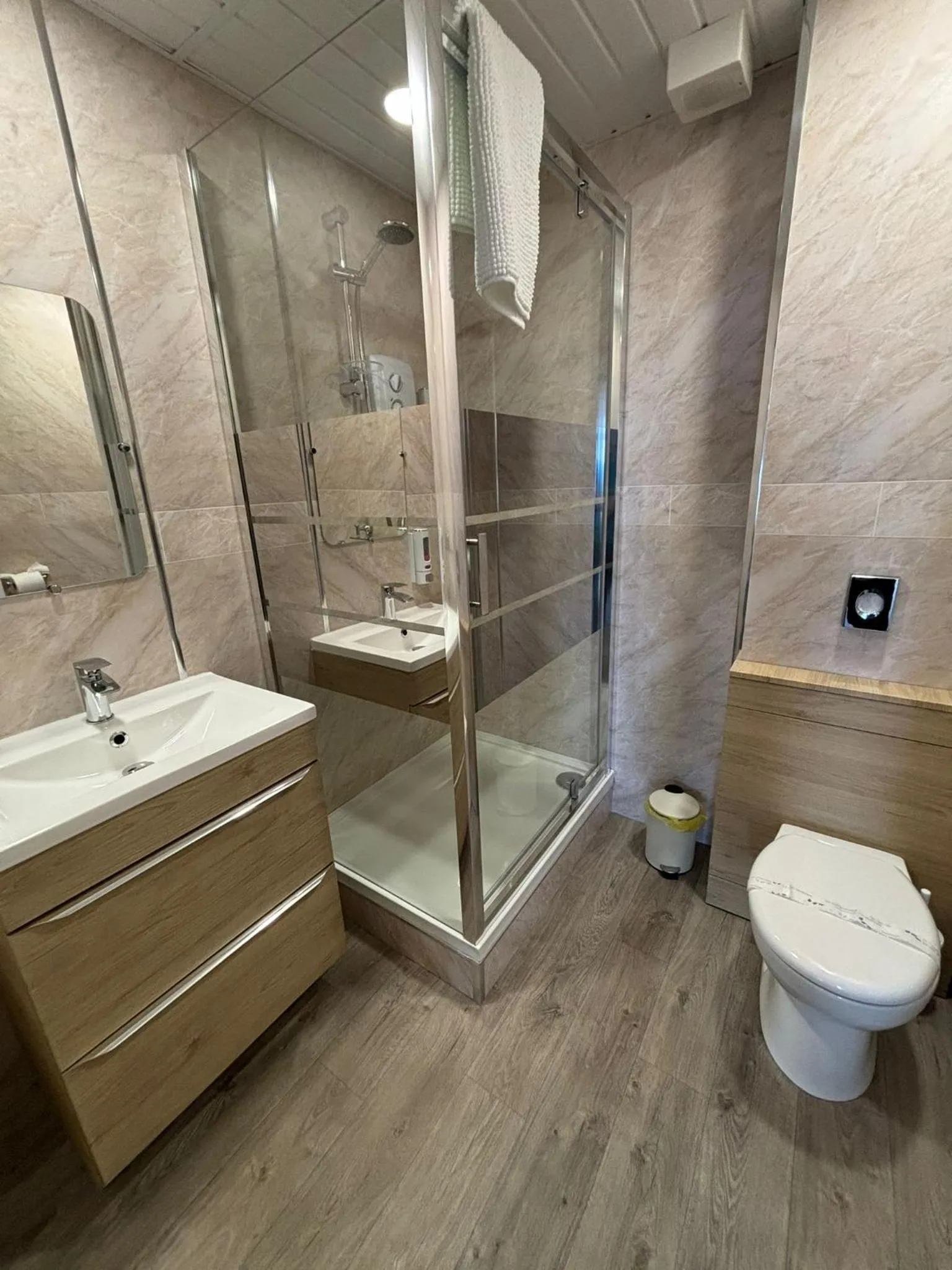 Bathroom in Kings Boutique Hotel