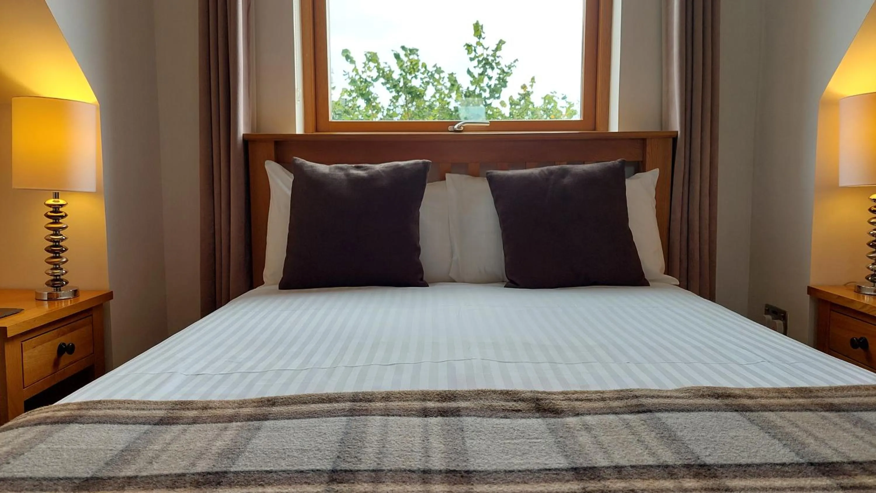 Bed in Orchard House Bed and Breakfast