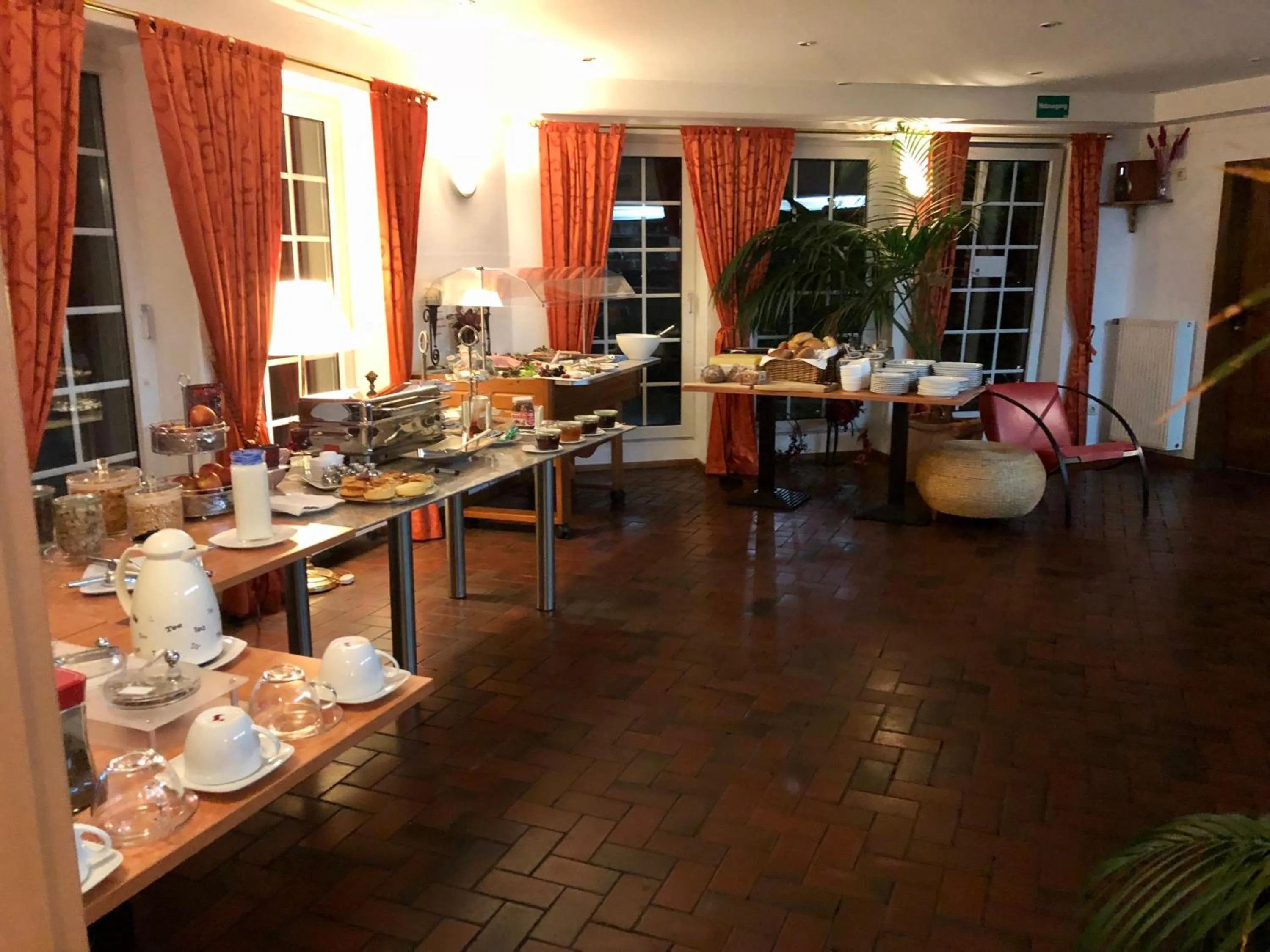 Staff in Hotel Kölner Hof