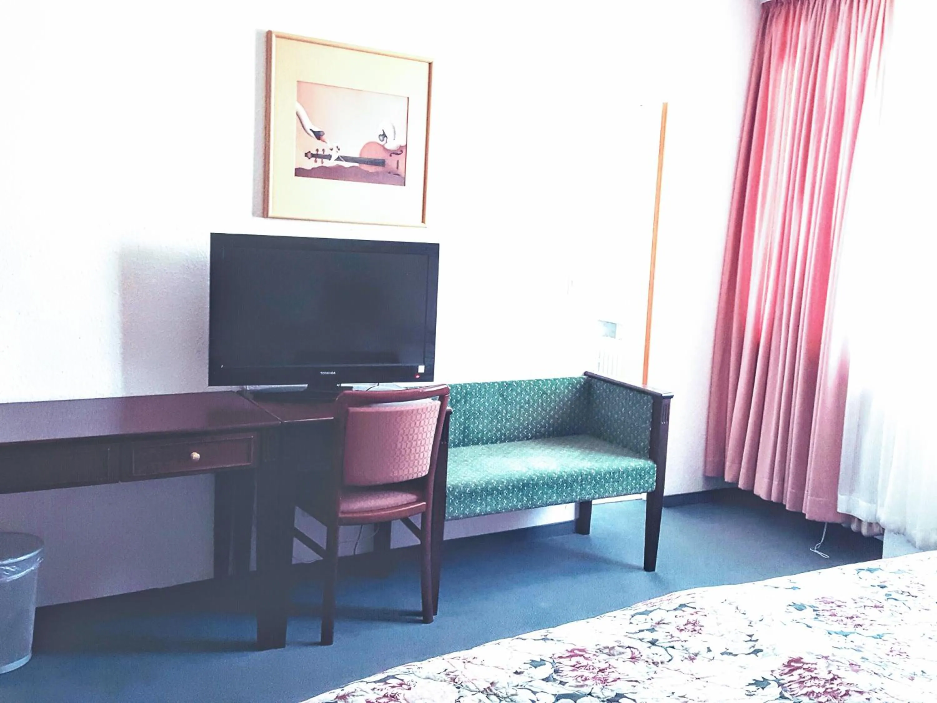 TV and multimedia in Hotel Kölner Hof