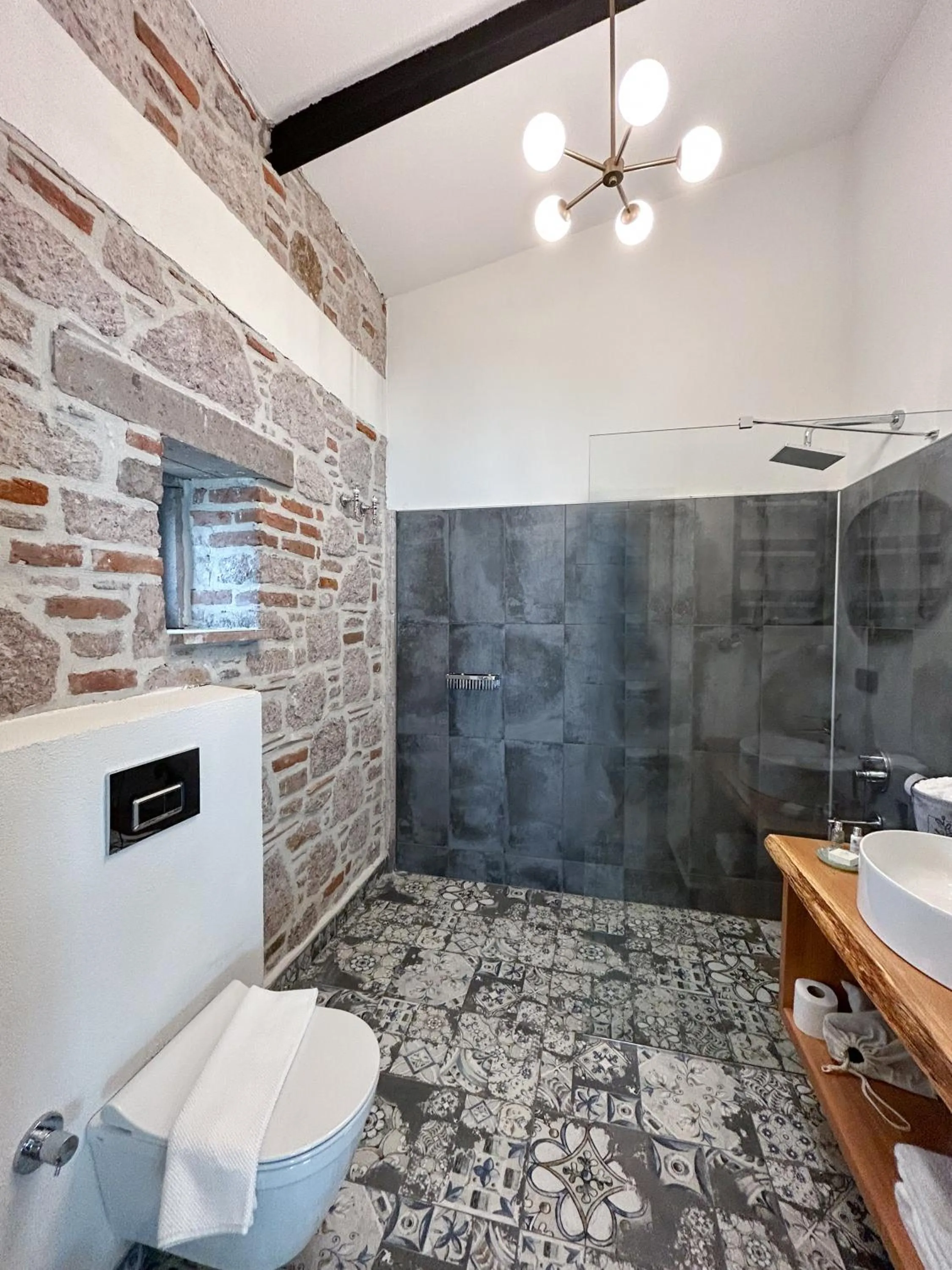 Shower in Marlo Ayvalık 12 Plus Adult Only