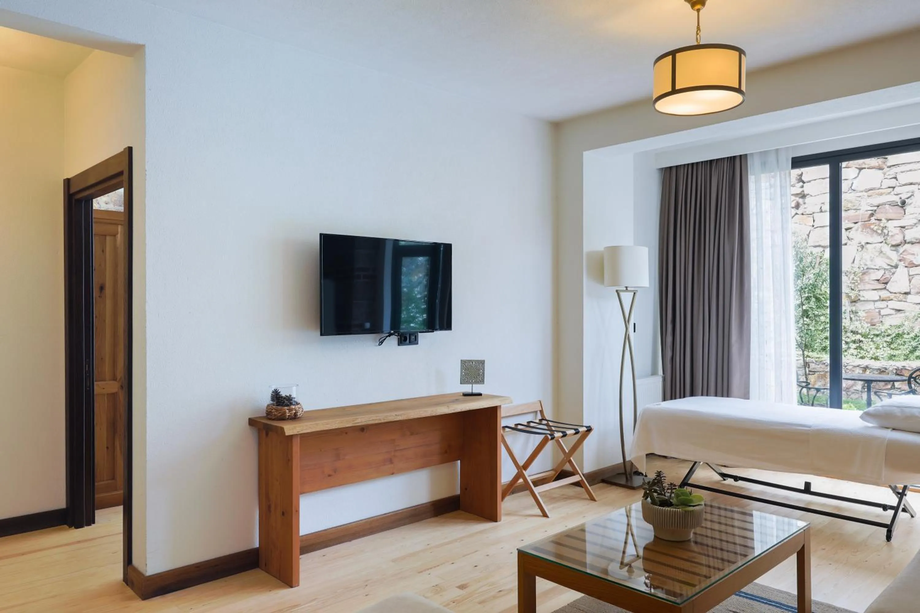 TV and multimedia in Marlo Ayvalık 12 Plus Adult Only