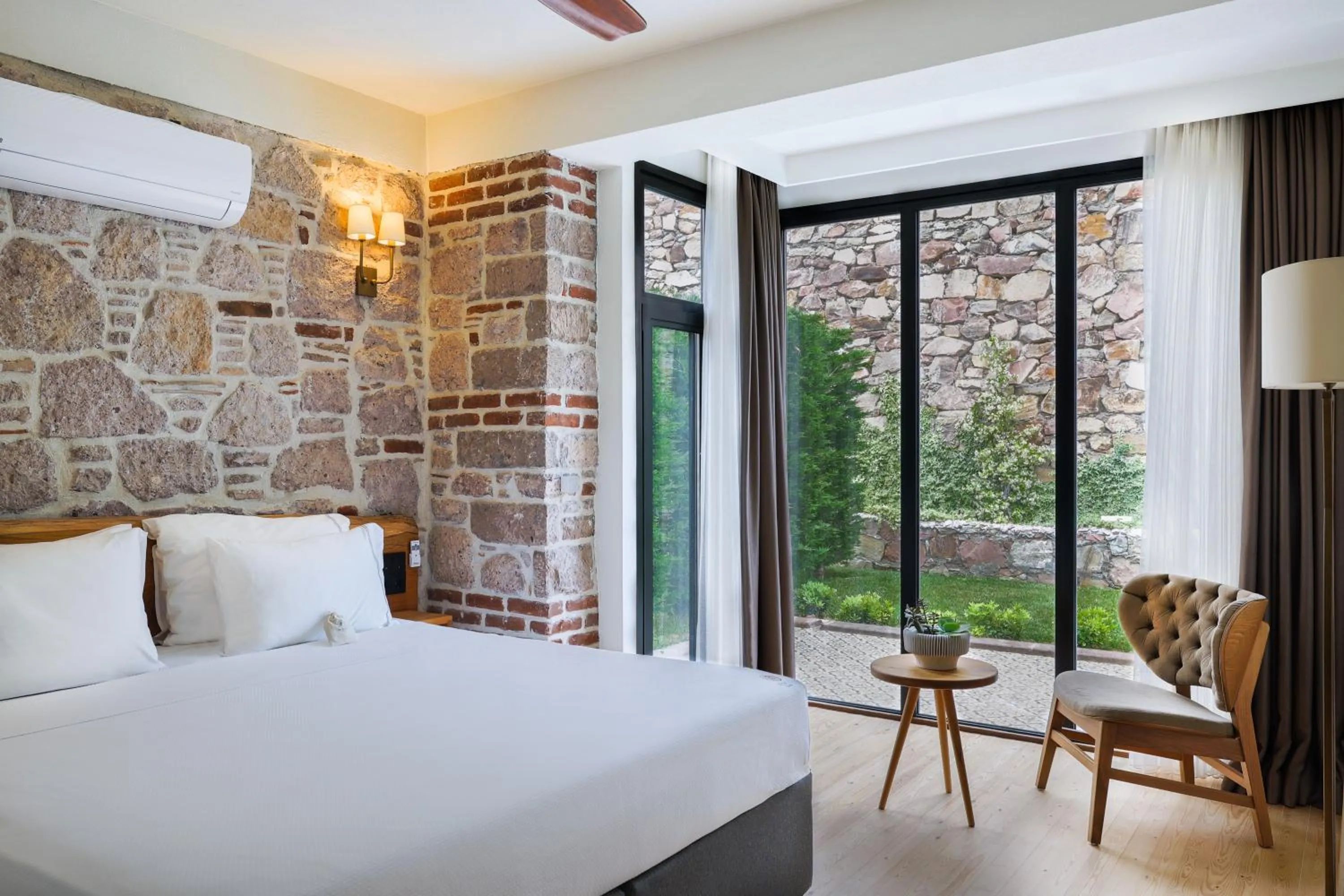 Bed in Marlo Ayvalık 12 Plus Adult Only