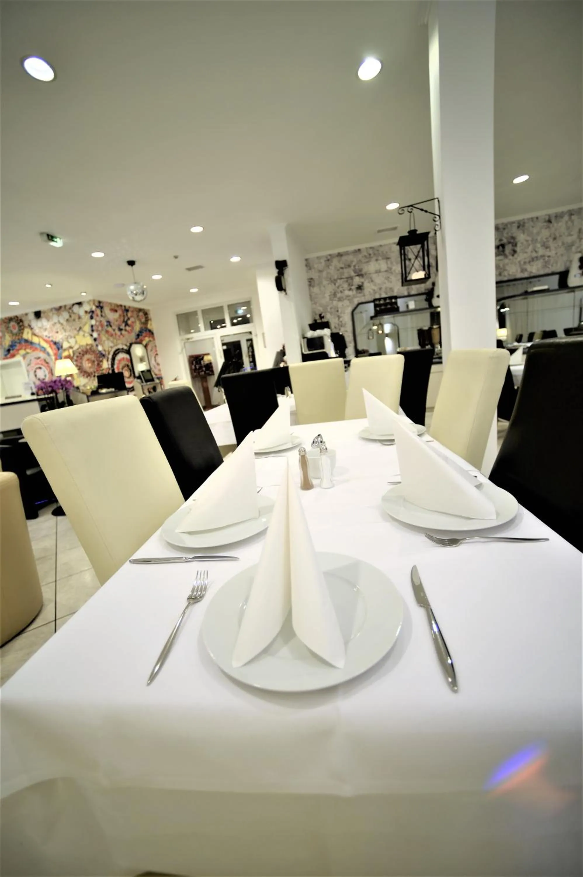 Dinner in Ascot Hotel