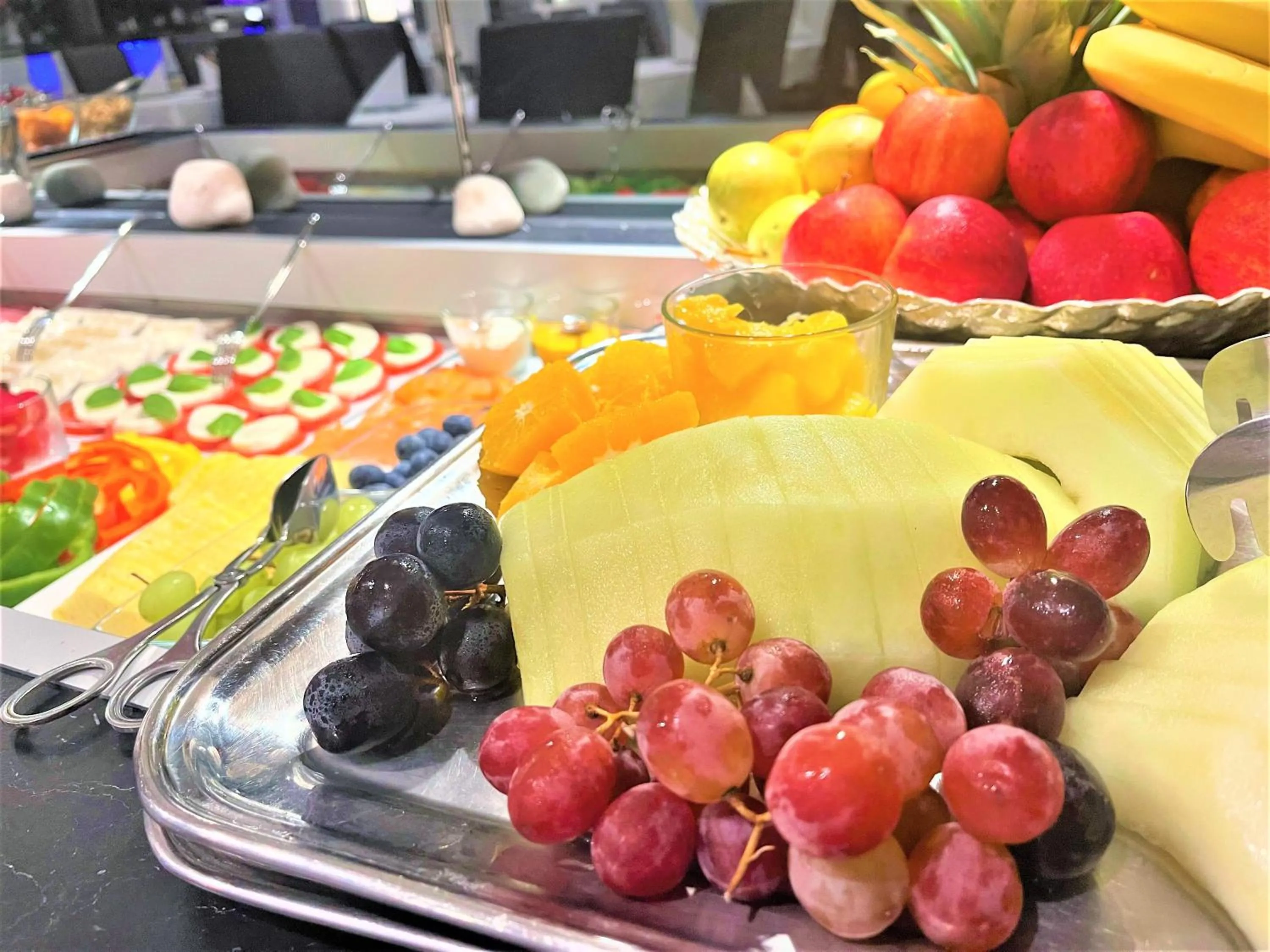 Buffet breakfast in Ascot Hotel