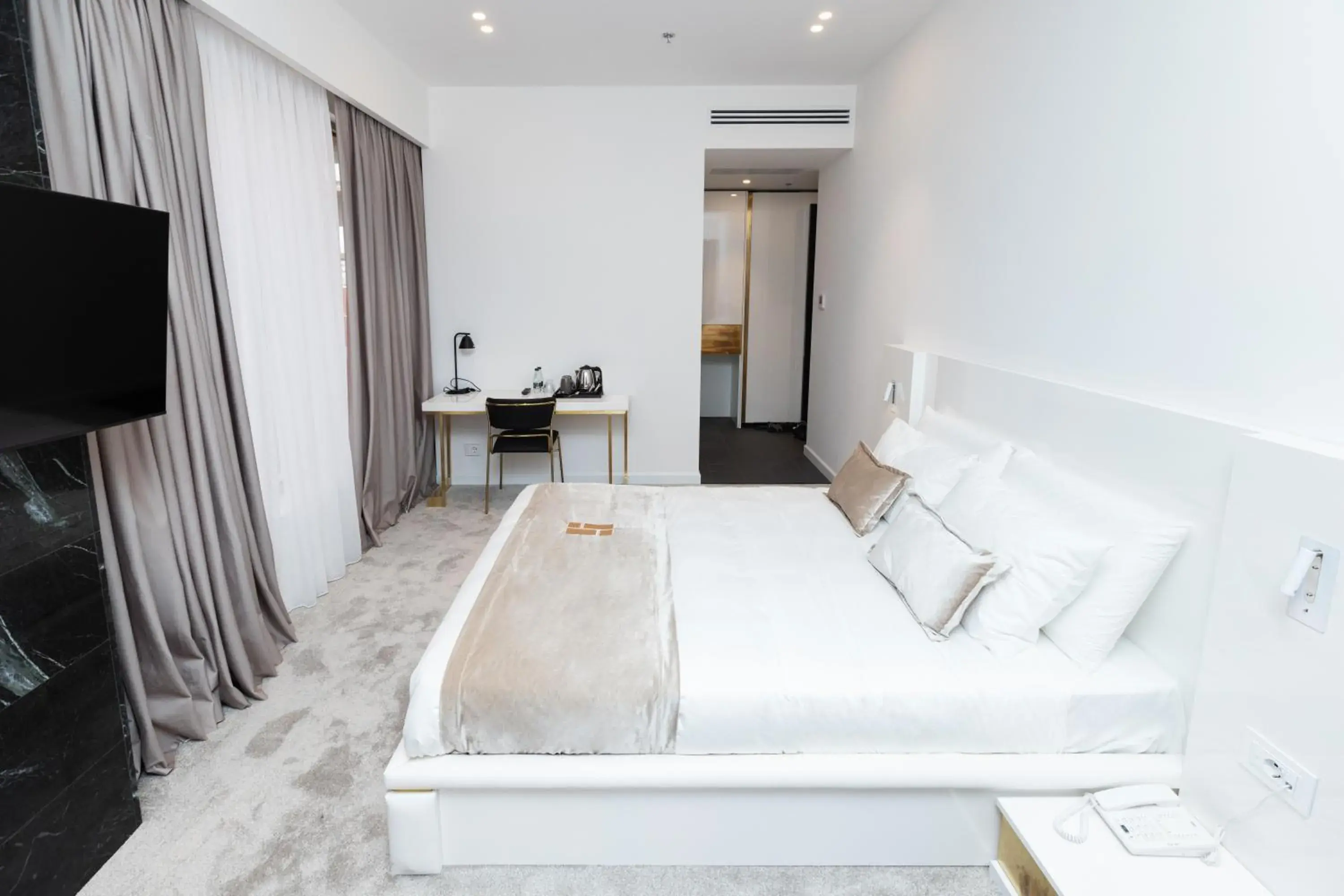 Superior Double Room in Habitat Hotel Tirana Superior Double Room in Habitat Hotel Tirana