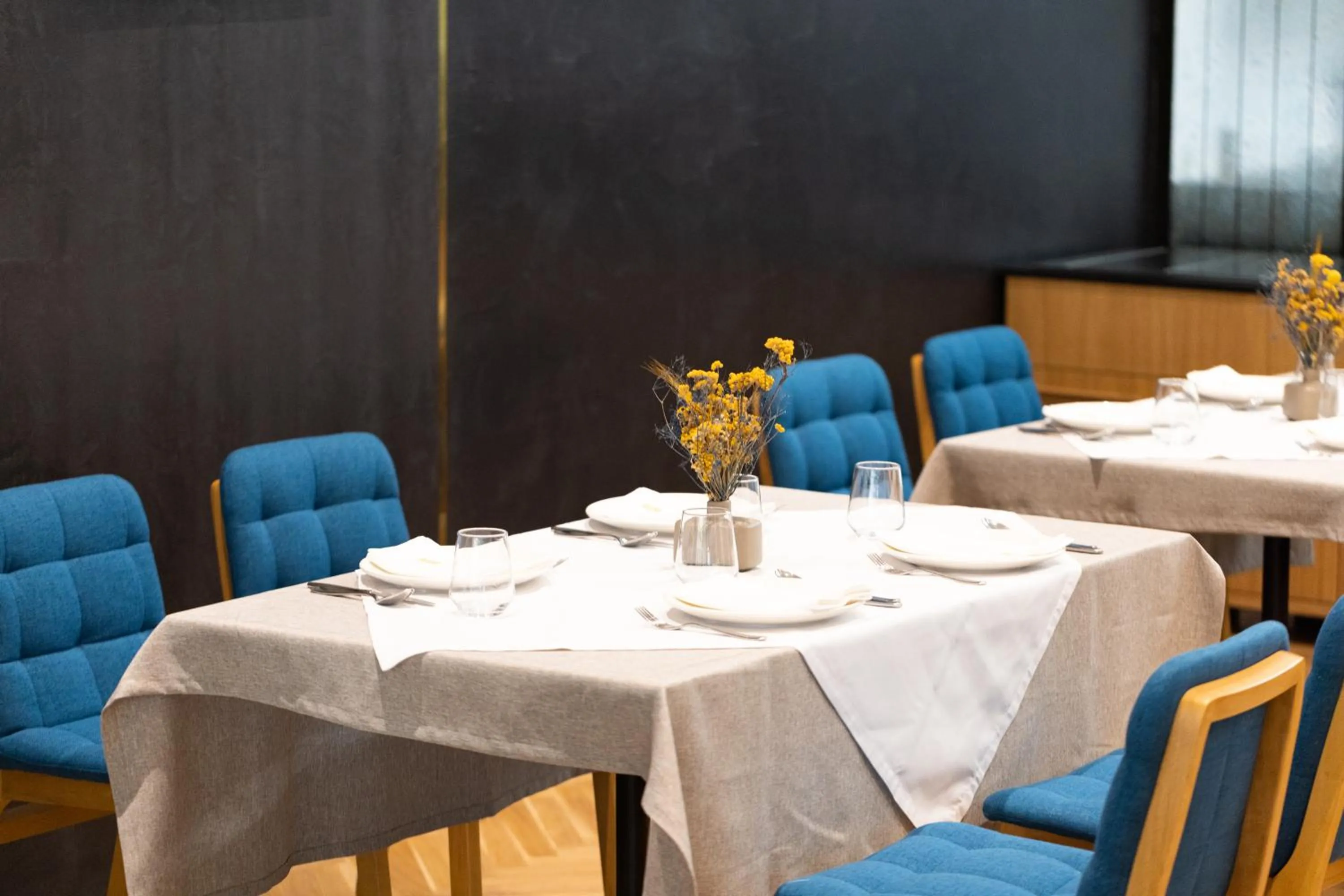 Restaurant/places to eat in Habitat Hotel Tirana