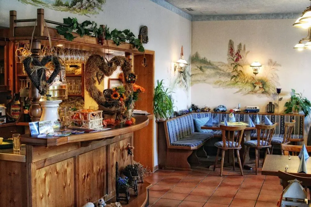 Restaurant/places to eat in Gasthof Landhaus Adorf