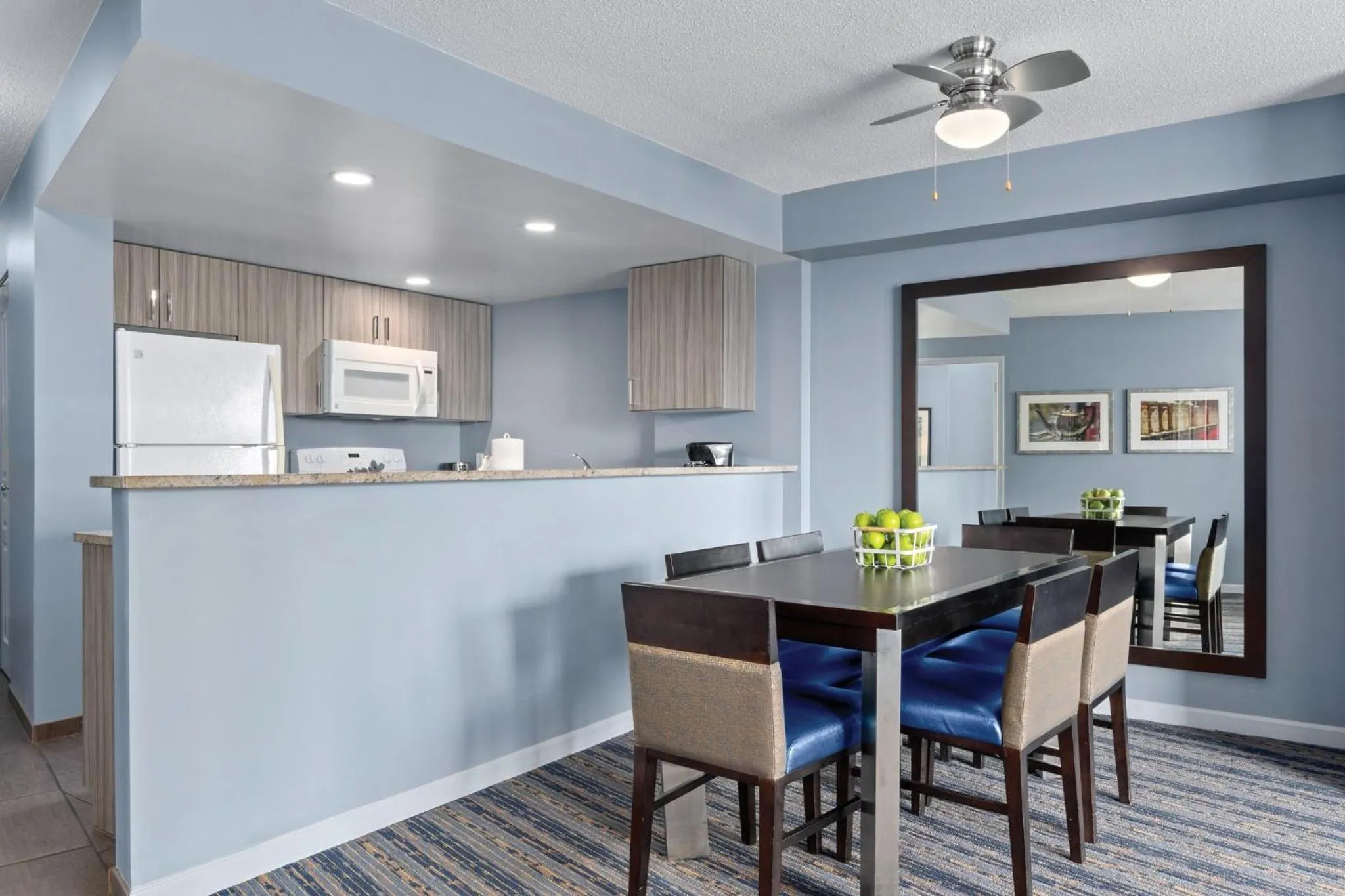 Restaurant/places to eat in WorldMark Victoria