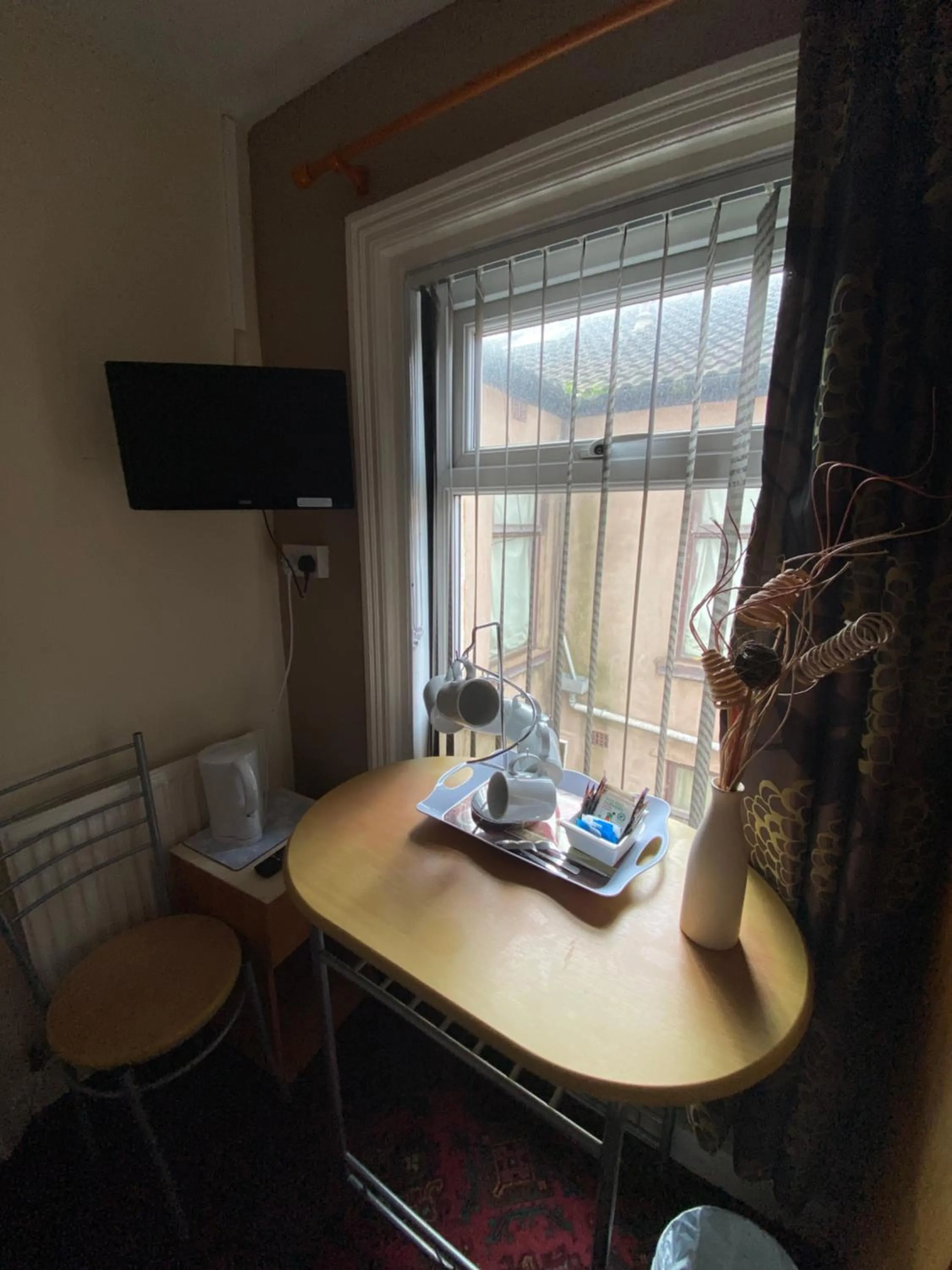 TV and multimedia in White Moon Hotel