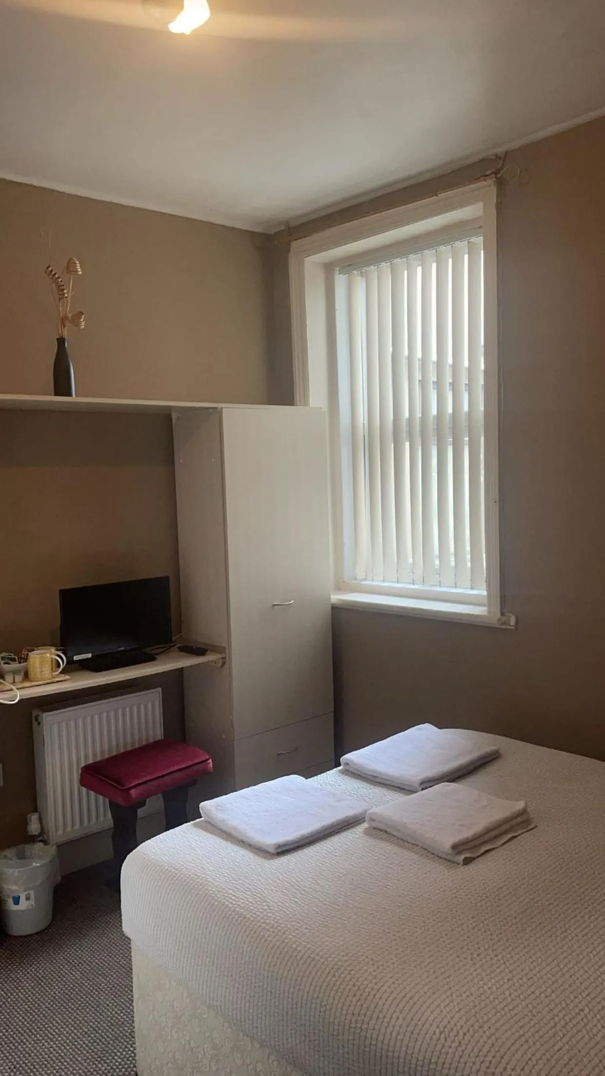 TV and multimedia, Bed in White Moon Hotel