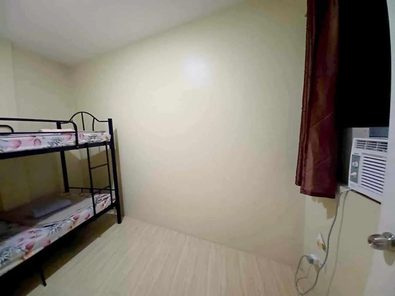 bunk bed, Bed in 2020 Travelers Inn