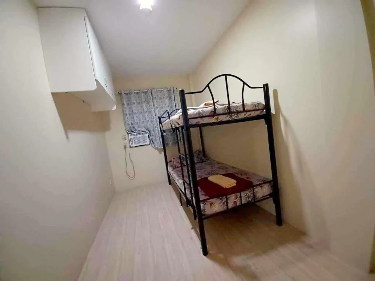 Bedroom, Bed in 2020 Travelers Inn