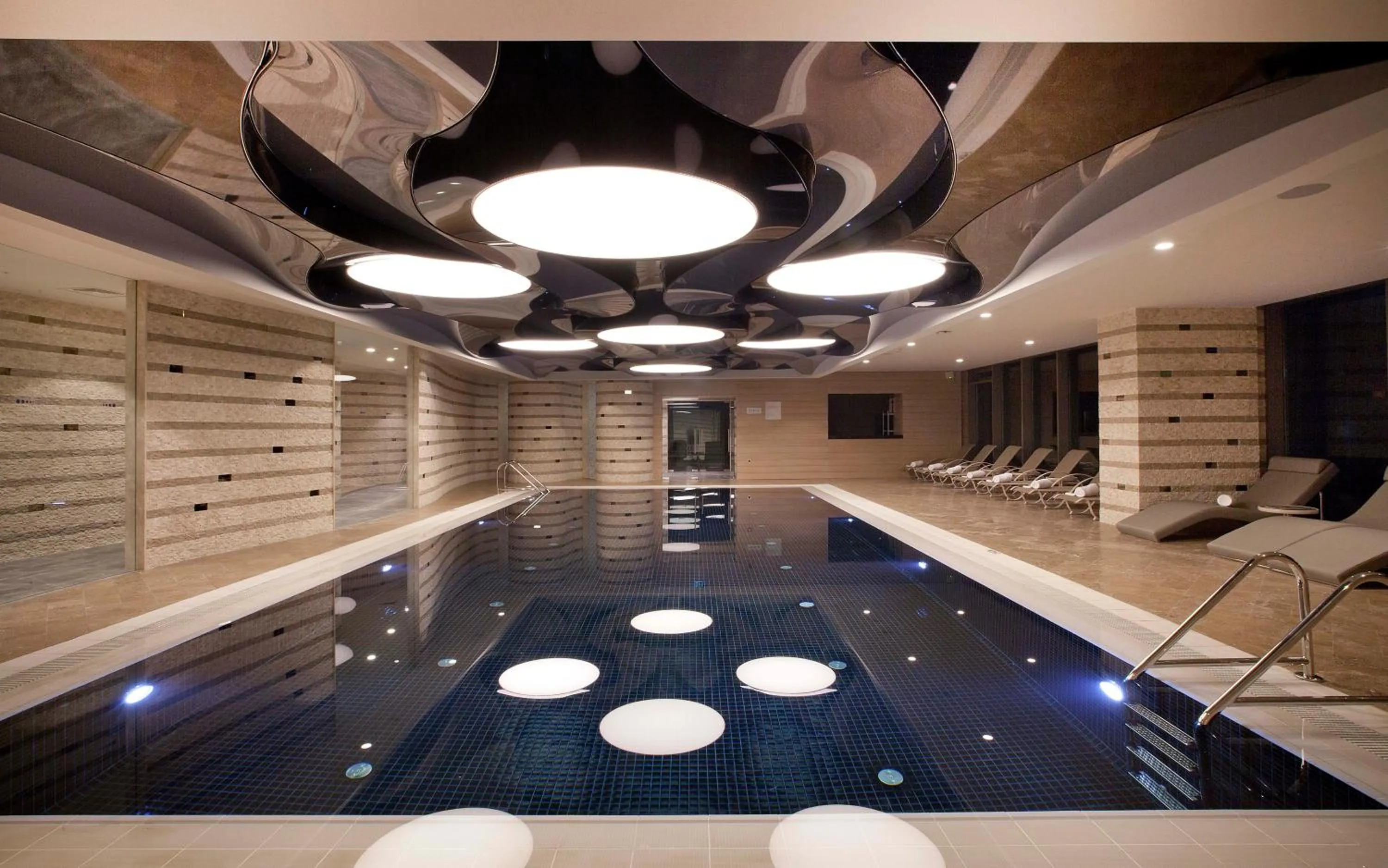 Swimming pool in Radisson Blu Hotel, Istanbul Sisli