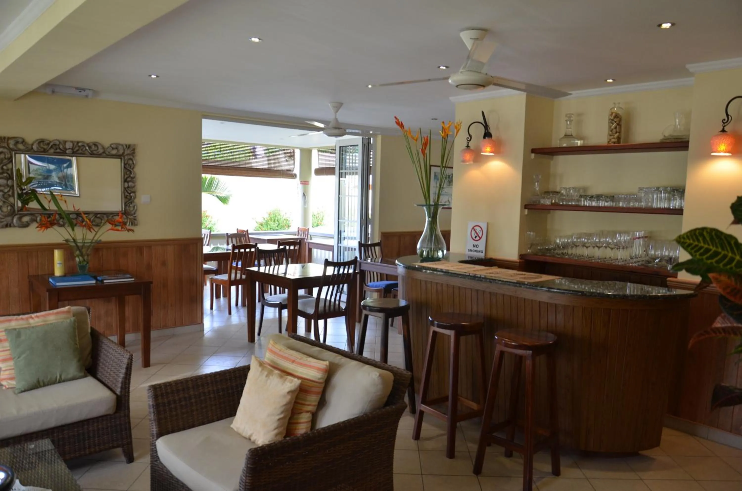 Lounge or bar in Bel Air Hotel